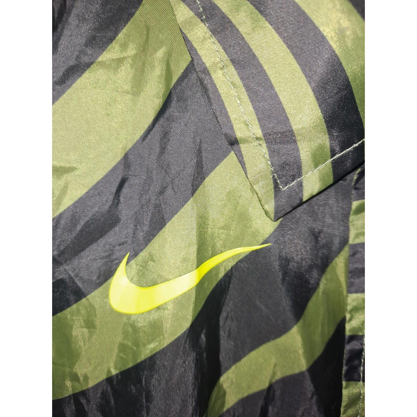 Nike Nike Green and Black Tiger Stripe Snap Up Windbreaker Size M Size US M / EU 48-50 / 2 - 4 Thumbnail