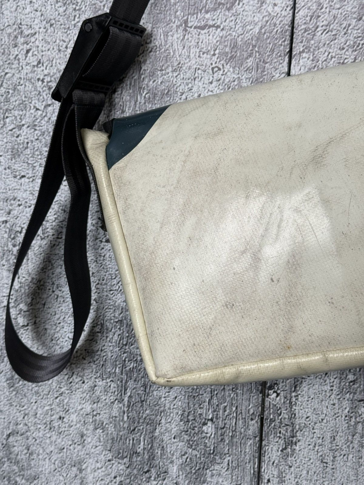 Freitag FREITAG G5.1 Messenger Bag Upcycled Truck Tarp Crossbody Size ONE SIZE - 12 Thumbnail