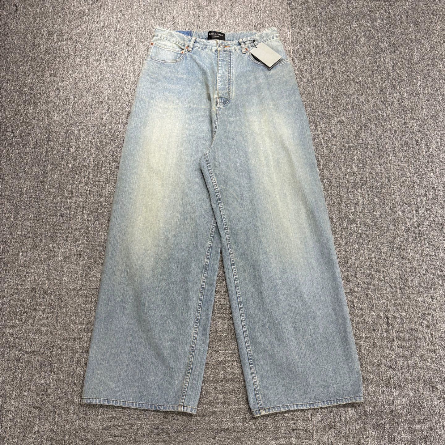 Balenciaga Balenciaga Women's New with Tags Washed Distressed Jeans XS Size 25" / US 0 / IT 36 - 1 Thumbnail