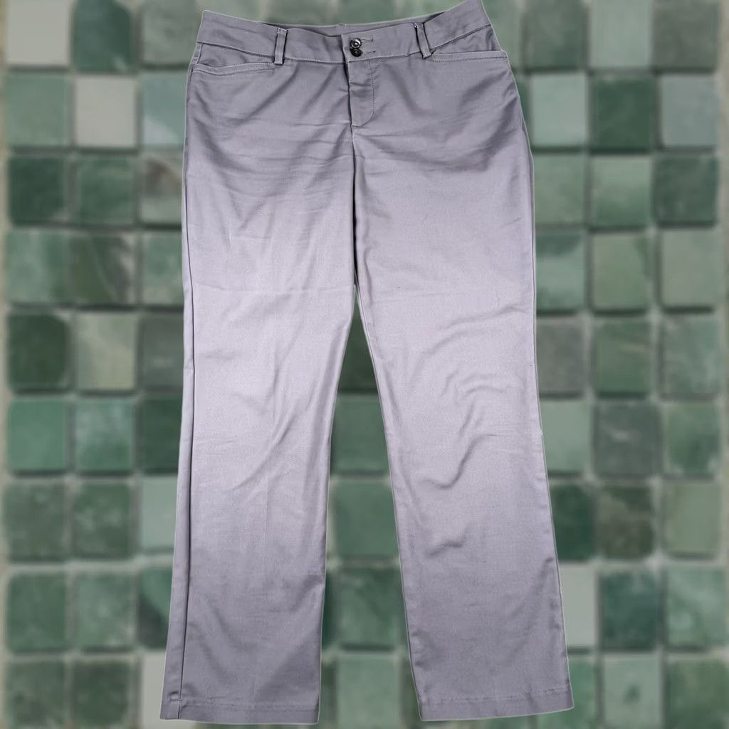 Lee Lee Dress Pants Womens 12 Gray Straight Leg Mid Rise Secretly Shapes Stretch Dress Pants Gray Women Regular 12 Vintage? No Size 34" / US 12 / IT 48 - 1 Thumbnail
