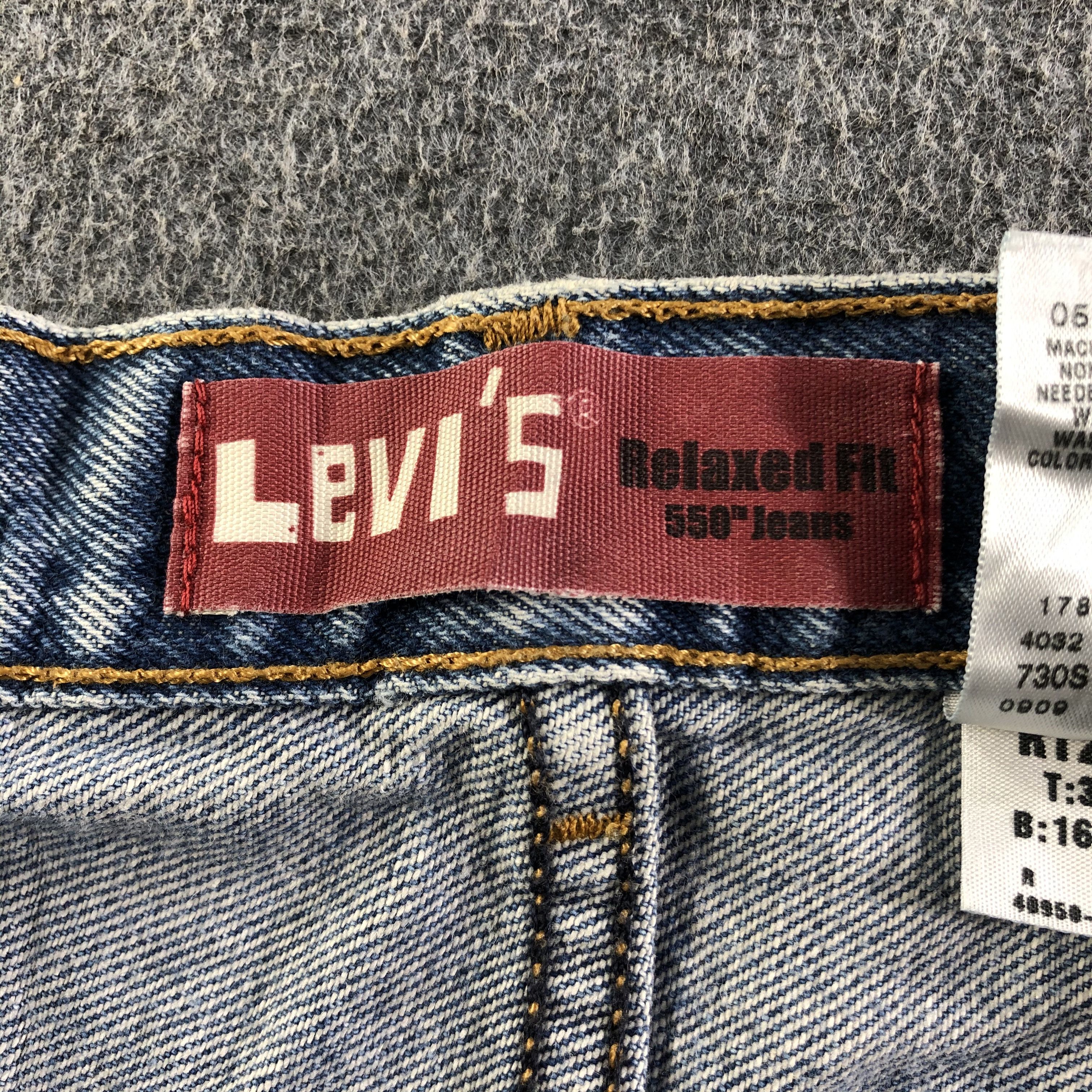 Levi's Vintage Blue Wash Levis 550 Jeans-J3246 Size US 31 - 12 Thumbnail