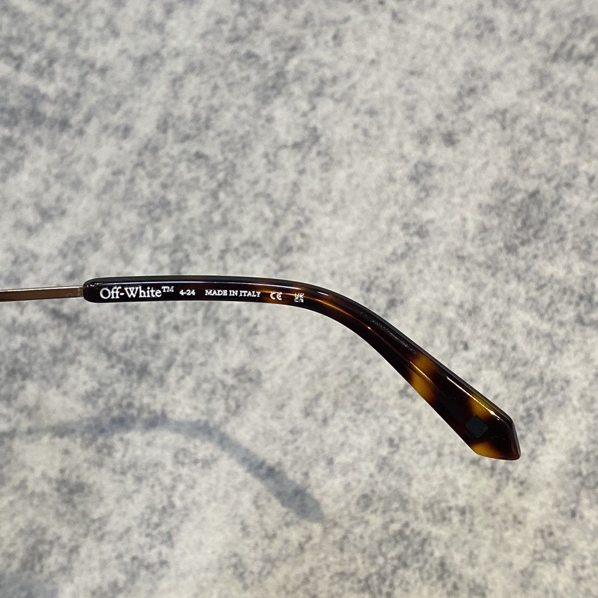 Off-White OFF WHITE MIAMI OERI13MF24MET0017664 GOLD BROWN Size ONE SIZE - 6 Thumbnail