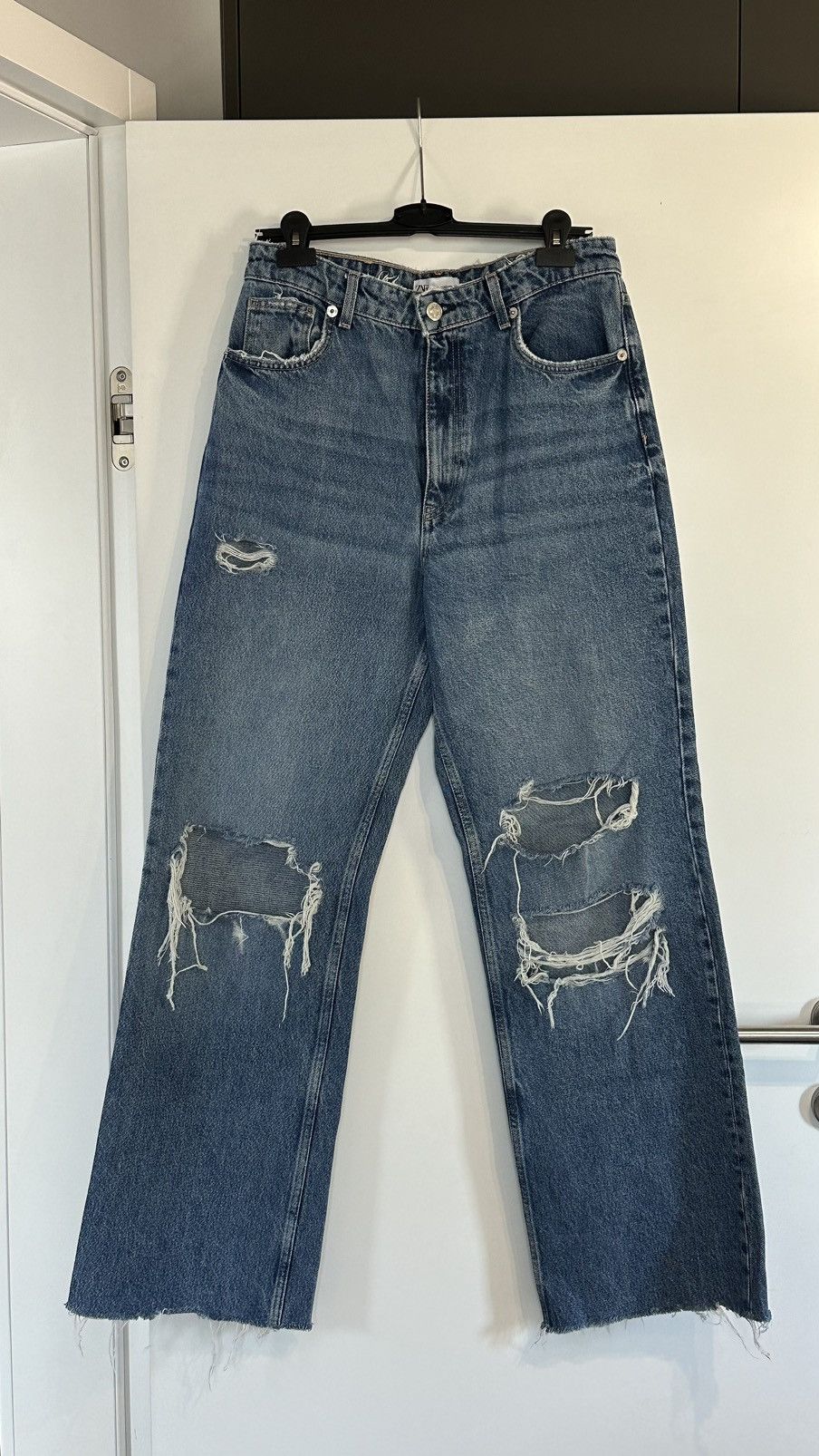 Zara OVERSIZED RIPPED JEANS - ZARA Size 30" / US 8 / IT 44 - 1 Thumbnail