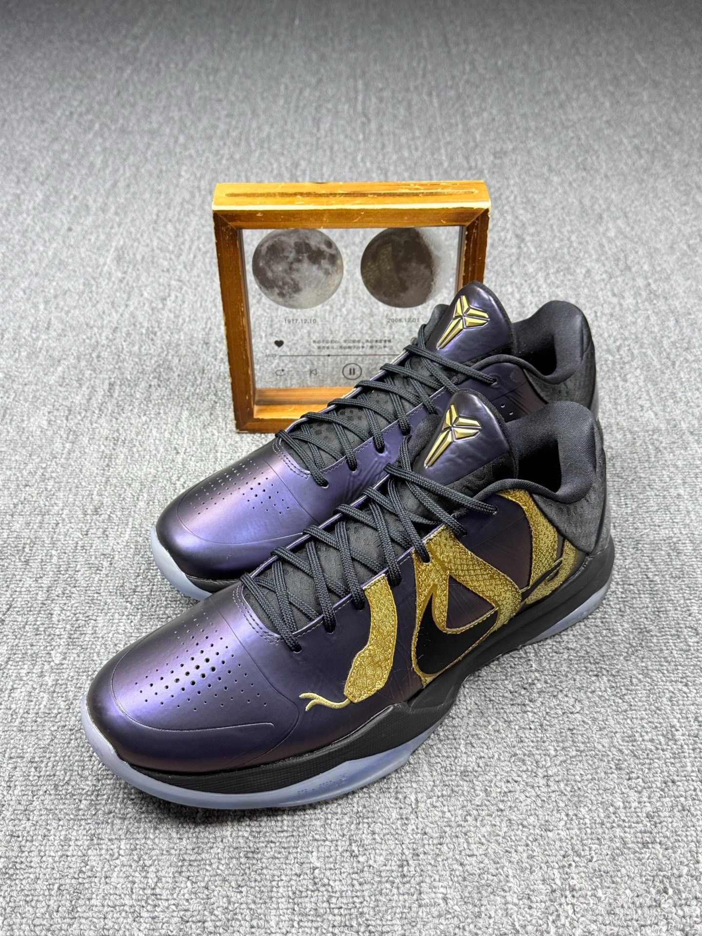 Nike Nike KOBE5 Purple Lowtop Sneakers 13 Men Size US 13 / EU 46 - 1 Thumbnail