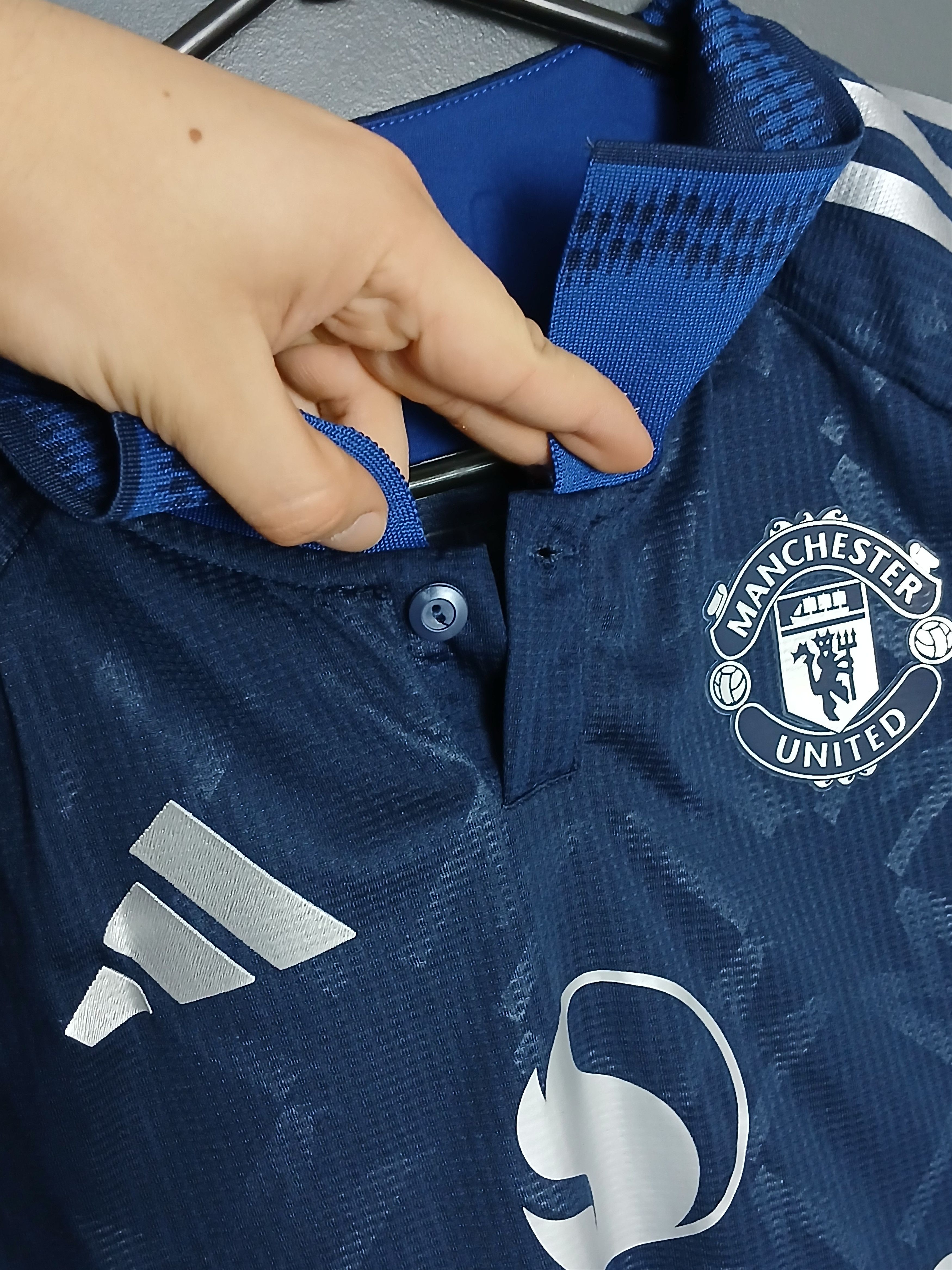 Other Manchester United 24/25 Away Football Jersey T-Shirt Size US M / EU 48-50 / 2 - 8 Thumbnail
