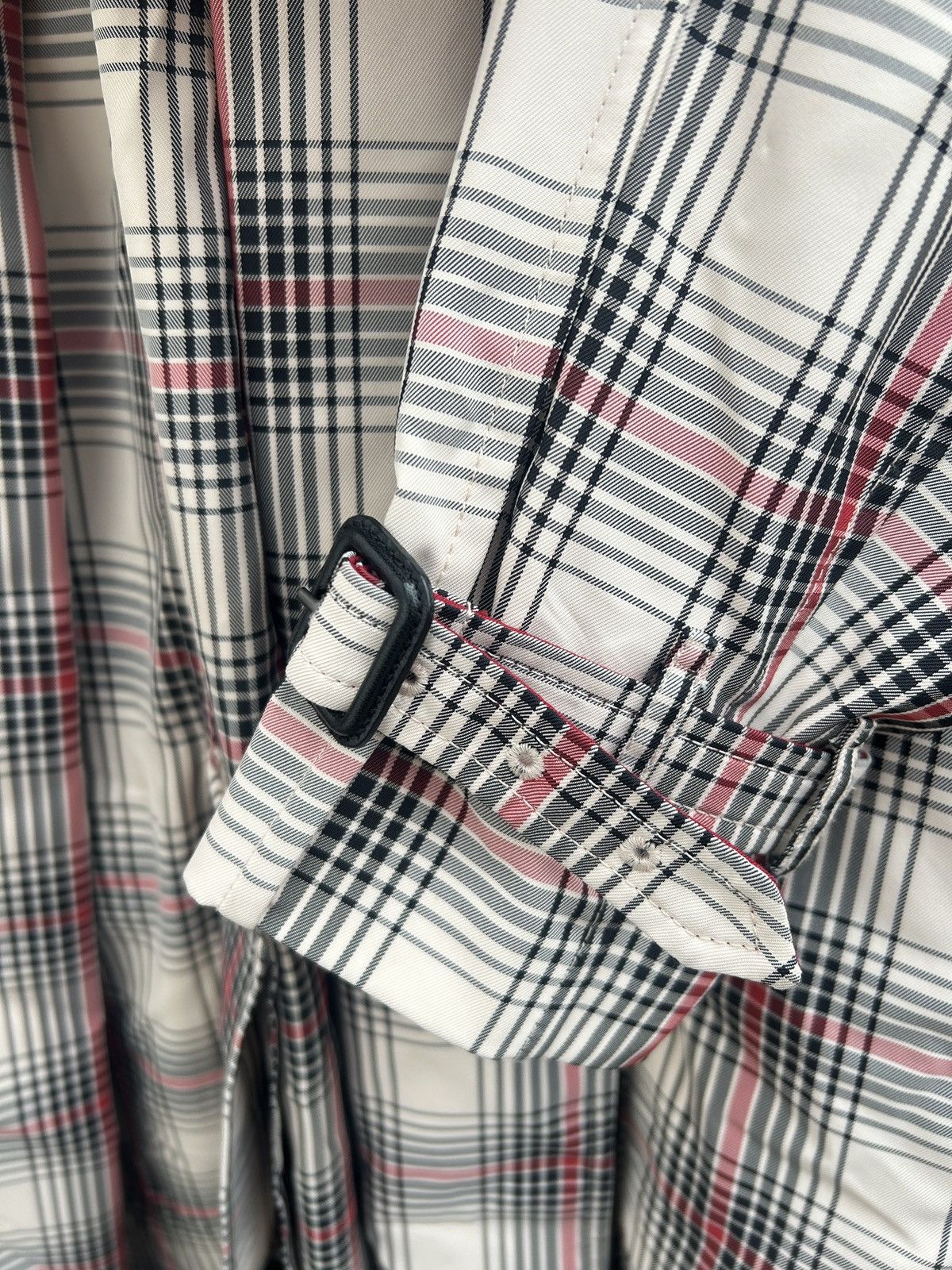 Burberry Burberry Check Runway Rain Trench Coat Size M / US 6-8 / IT 42-44 - 13 Thumbnail