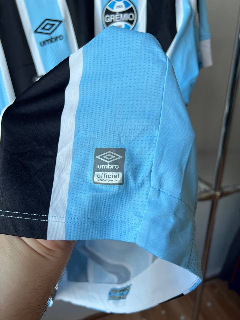 Umbro 2021/22 GREMIO FC HOME RARE SOCCER JERSEY SHIRT UMBRO SZ XL Size US XL / EU 56 / 4 - 12 Thumbnail