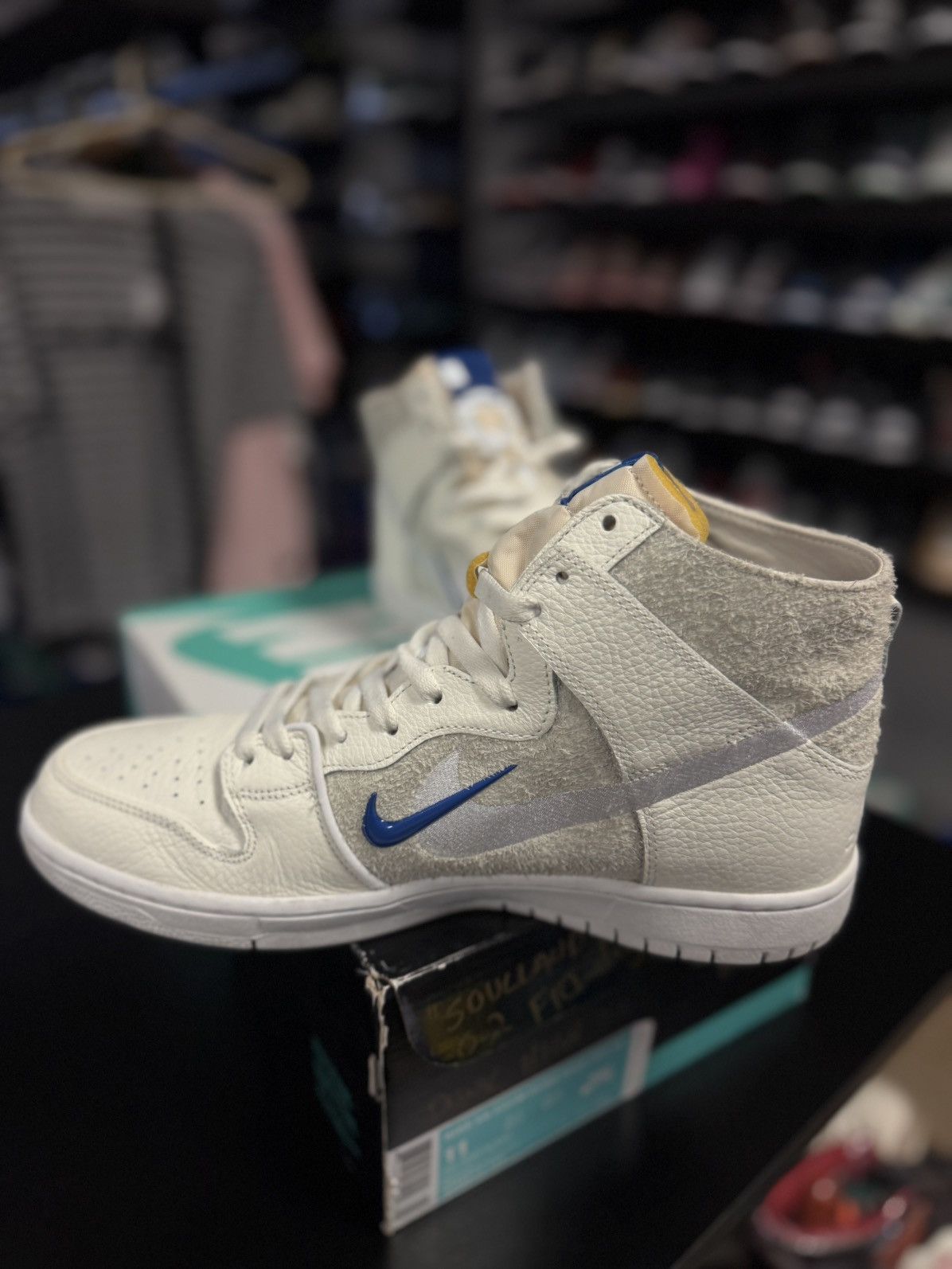 Nike Size 11 - Nike SB Dunk High Pro x Soulland FRI.day Part 0.2 Size US 11 / EU 44 - 11 Thumbnail