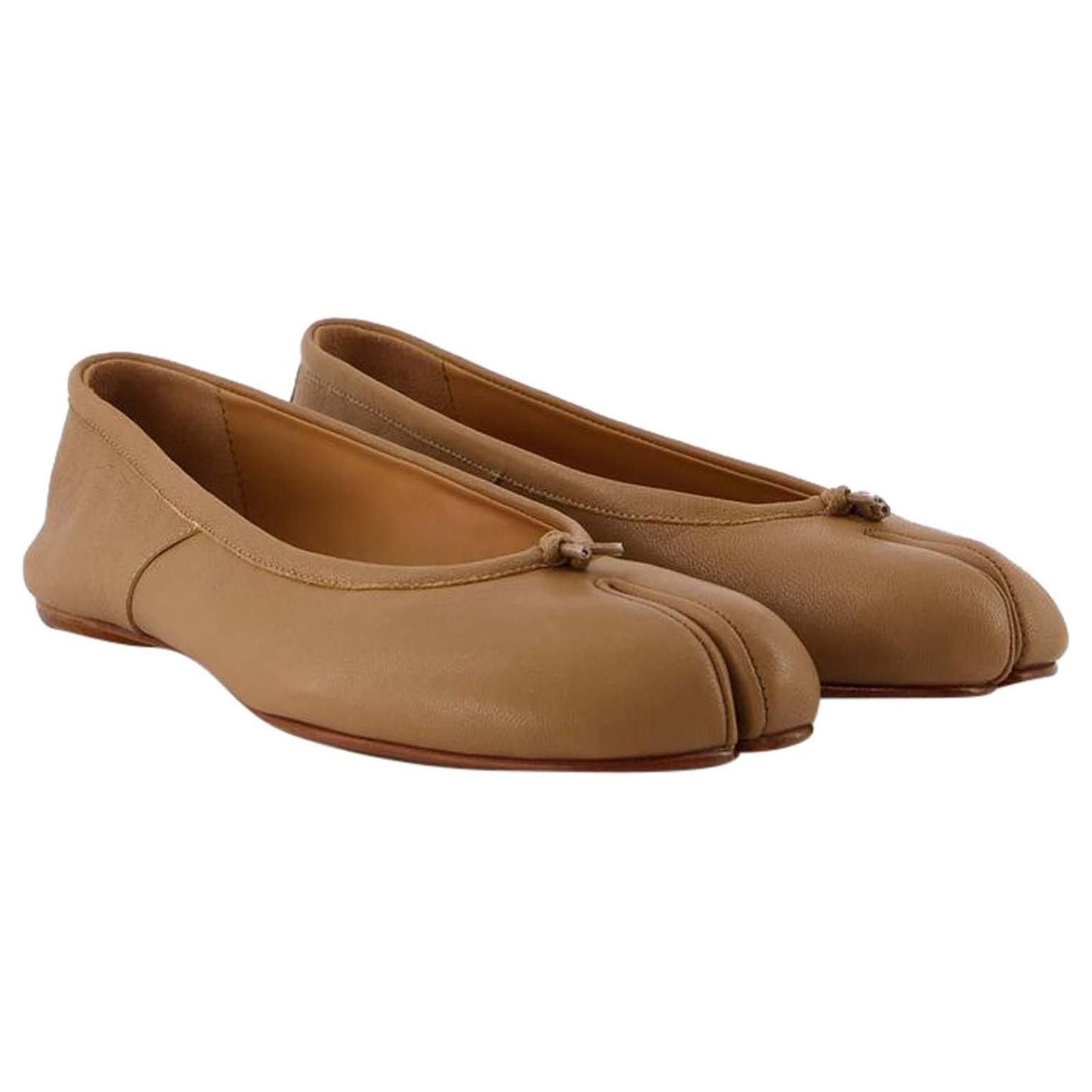 Maison Margiela o1w1db10625 Tabi Flats in Brown Size US 5 / IT 35 - 2 Thumbnail