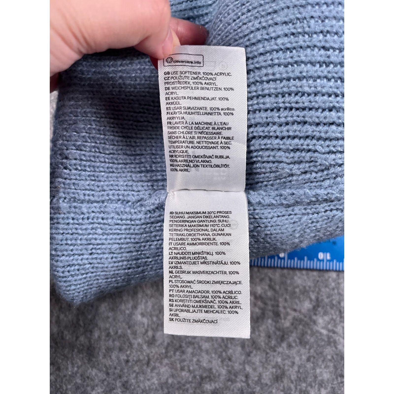 H&M H&M Beanie Toque Womens One Size Blue Knit 100% Acrylic Big Pom Winter Snow Ski Beanie Womens One Size Blue Knit 100% Acrylic Big Pom Winter Snow Ski Size ONE SIZE - 8 Thumbnail