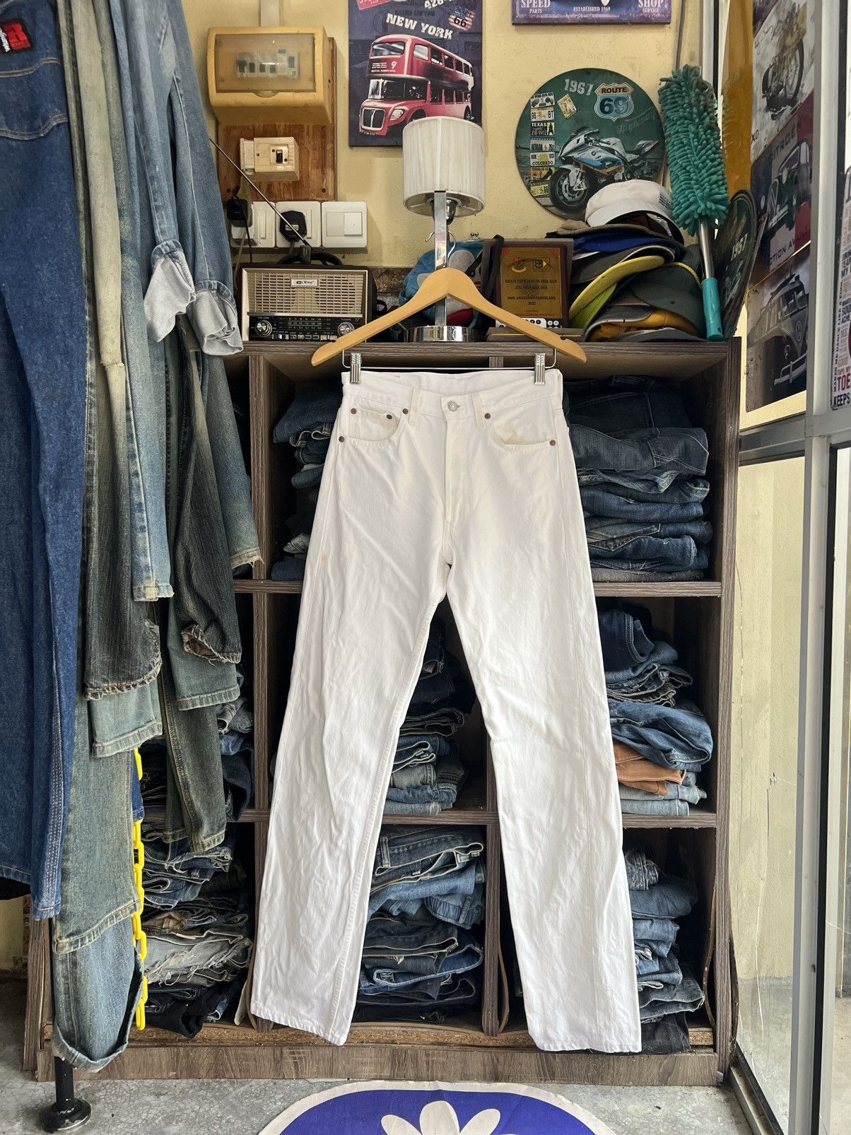 Levi's Vintage Clothing 🔥Vintage Levis 501 Button 552 Denim Size US 28 / EU 44 - 1 Thumbnail