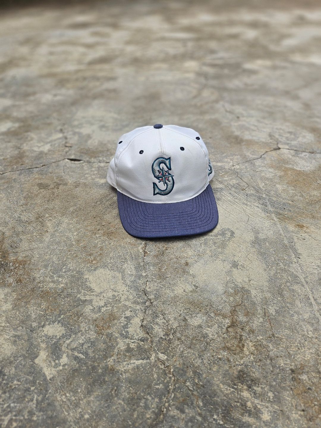 Vintage Seatlle Mariners MLB Vintage hat Size ONE SIZE - 2 Thumbnail
