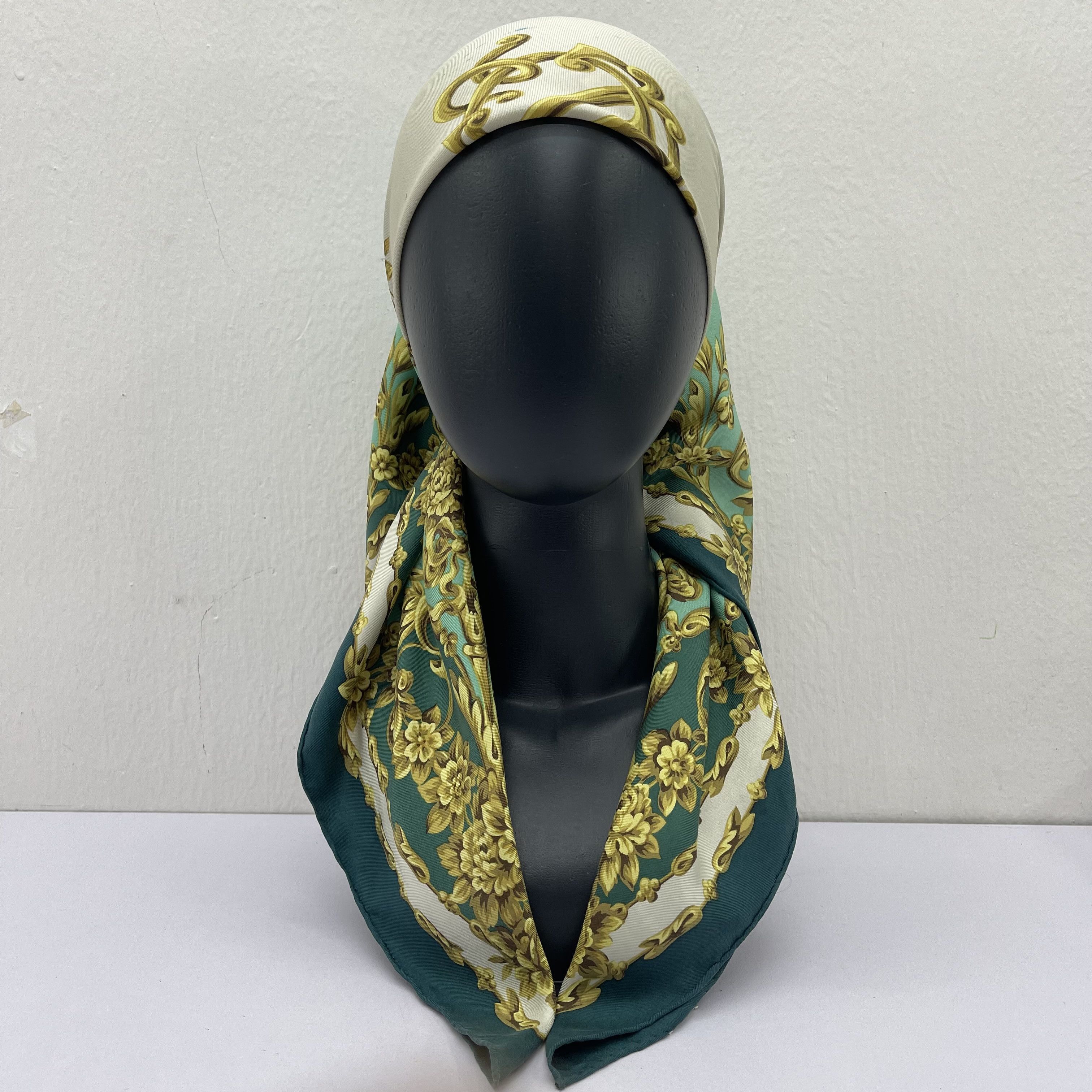 Christian Dior Monsieur Vintage Christian Dior Silk Scarf - S7031 Size ONE SIZE - 2 Thumbnail
