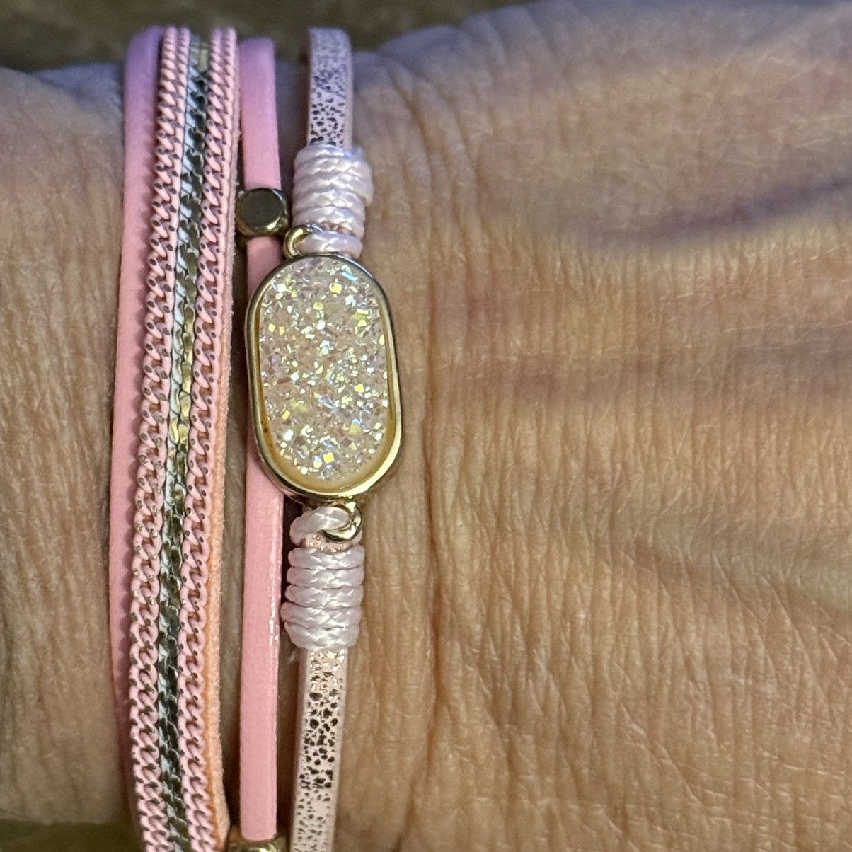 Other Multi strand pink leather iridescent druzy bracelet Size ONE SIZE - 3 Thumbnail