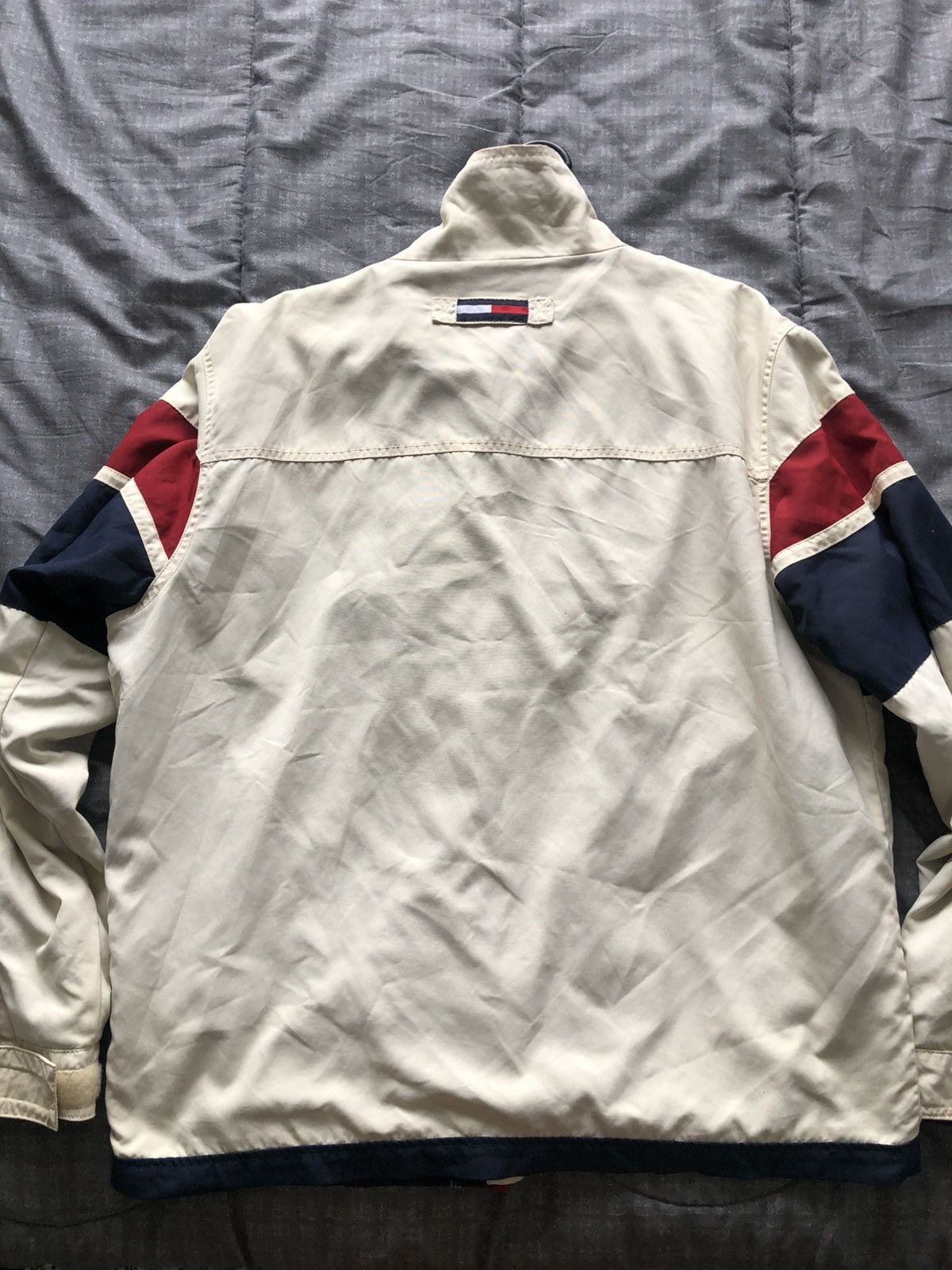 Tommy Hilfiger Tommy Hilfiger Creme, Red and Blue Windbreaker Size US L / EU 52-54 / 3 - 3 Thumbnail