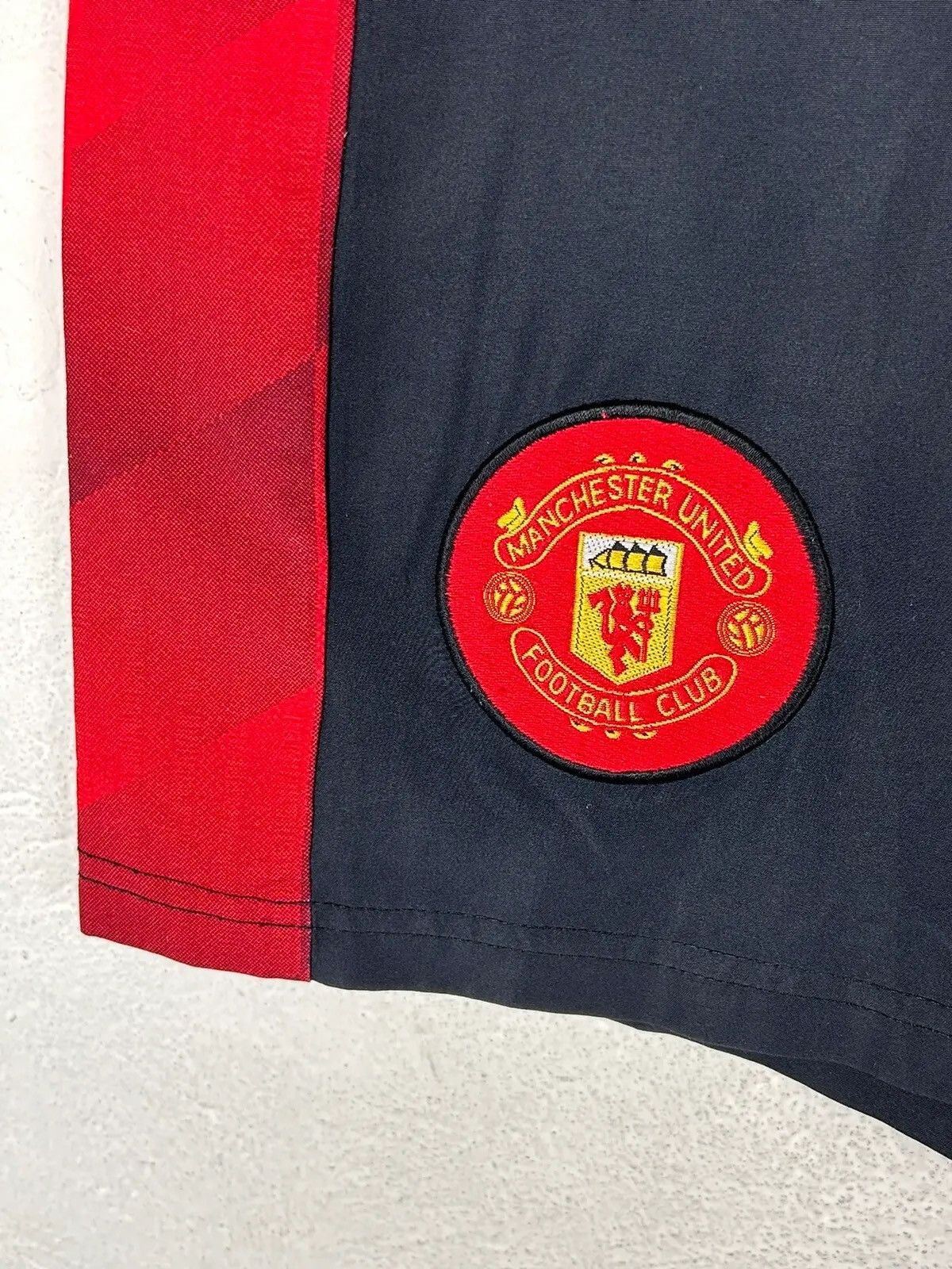 Umbro 90s Vintage Umbro Manchester United 1996/97/98 Home Shorts Size US 28 / EU 44 - 3 Thumbnail