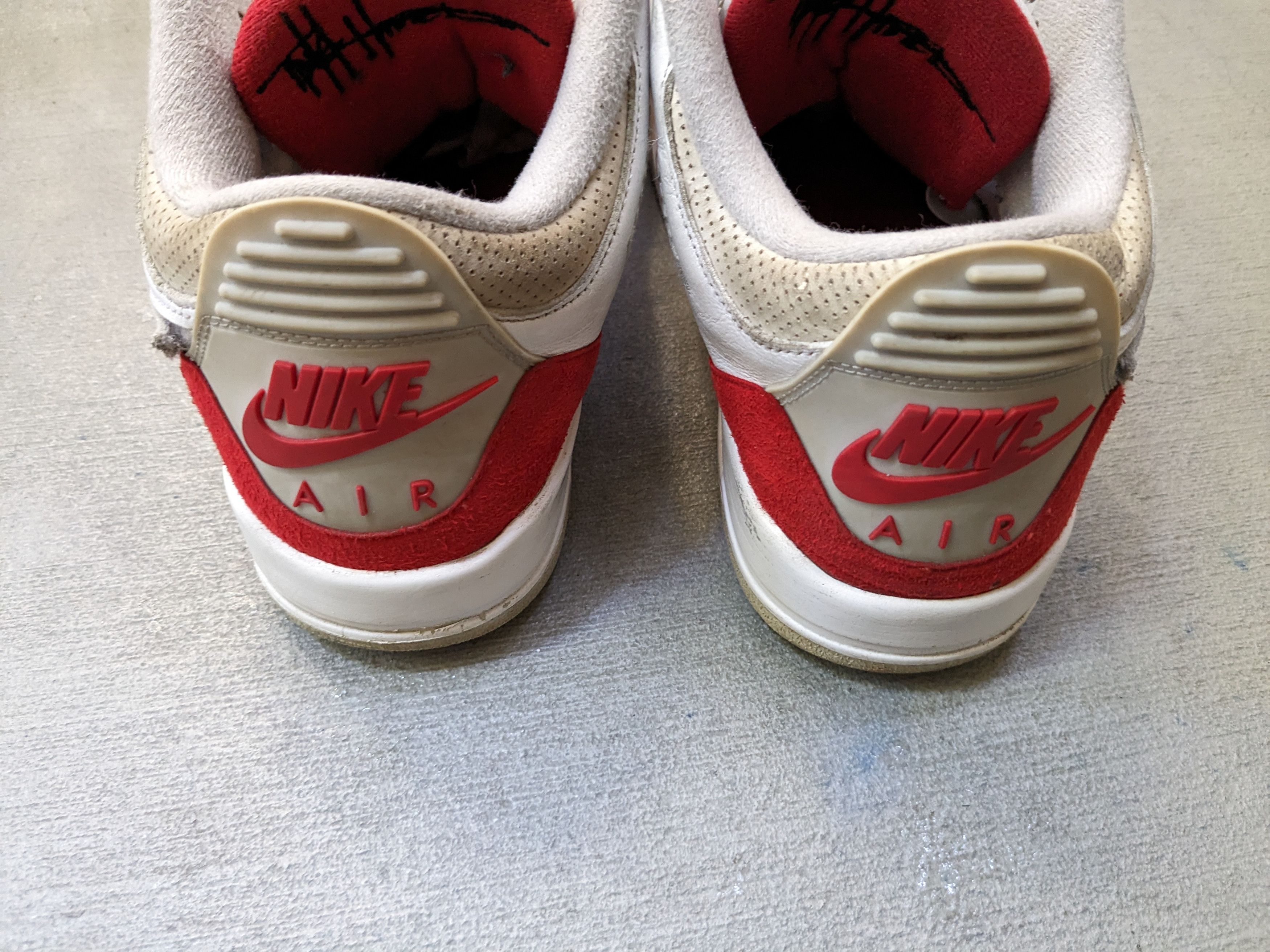 Jordan Brand Nike Jordan 3 Retro Tinker Air Max 1 Red White CJ0939-100 Size US 10 / EU 43 - 19 Thumbnail