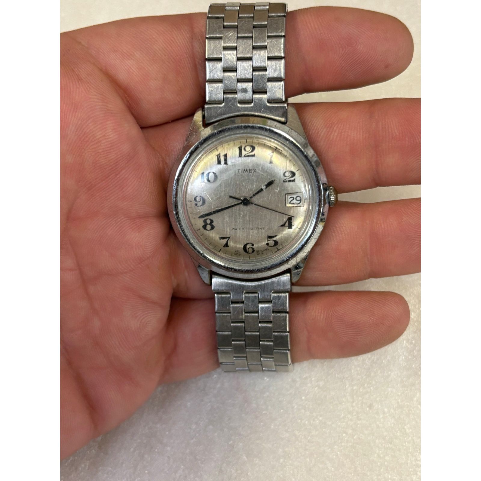 Timex Vintage Timex Silver Tone Men’s Mechanical Watch! It Runs! Size ONE SIZE - 1 Thumbnail