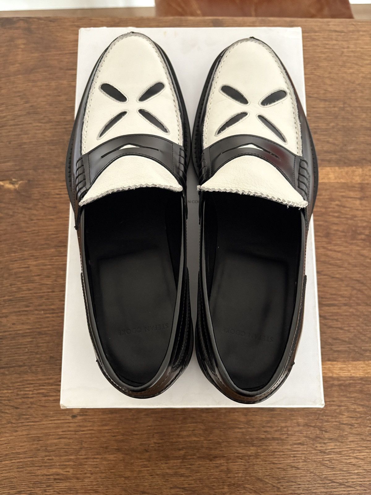 Stefan Cooke Stefan Cooke black and white loafers size 11 Size US 11 / EU 44 - 4 Thumbnail