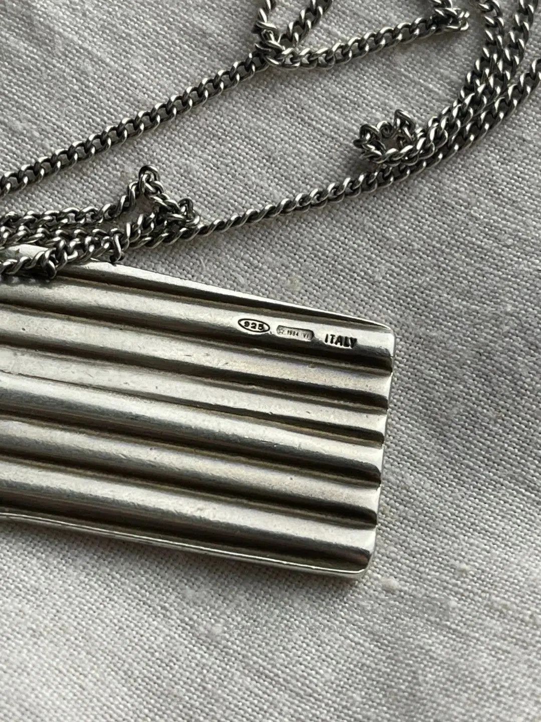 Maison Margiela Maison Martin Margiela Silver Three. Size ONE SIZE - 2 Thumbnail