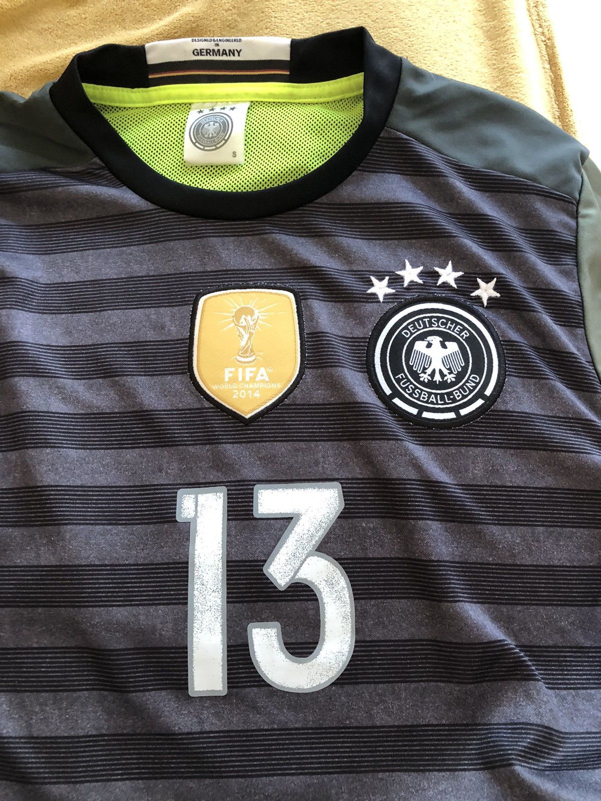 Adidas THOMAS MULLER GERMANY ADIDAS SOCCER FOOTBALL JERSEY Size US S / EU 44-46 / 1 - 4 Thumbnail