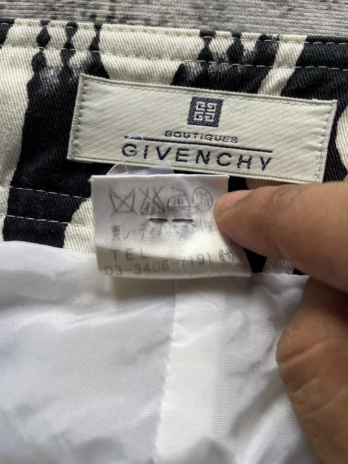 Givenchy Vintage Givenchy Boutiques Mini Skirt Size 28" / US 6 / IT 42 - 8 Thumbnail