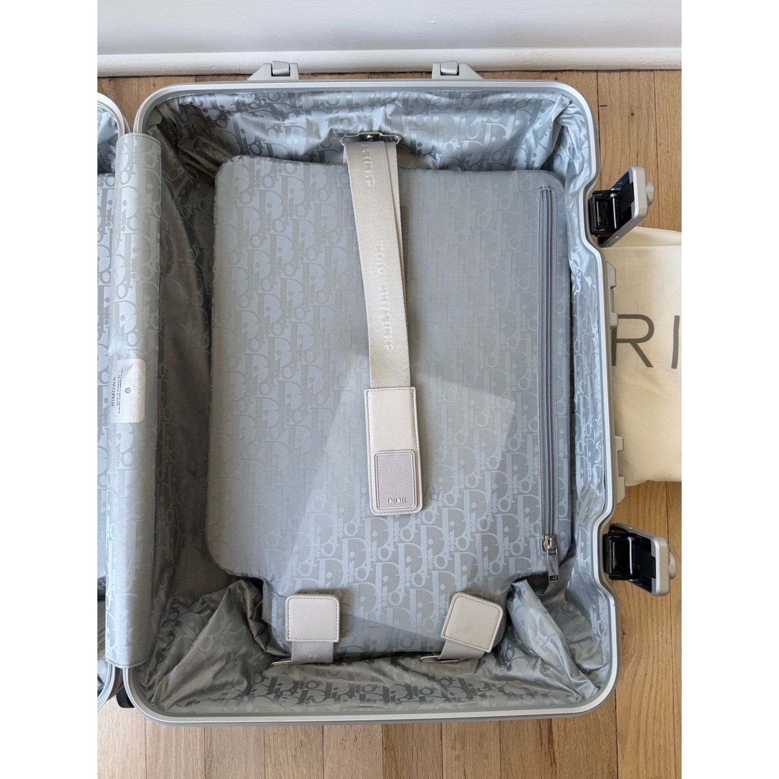 Dior Dior x Rimowa 4-Wheel Cabin Suitcase Aluminium Silver Size ONE SIZE - 16 Thumbnail