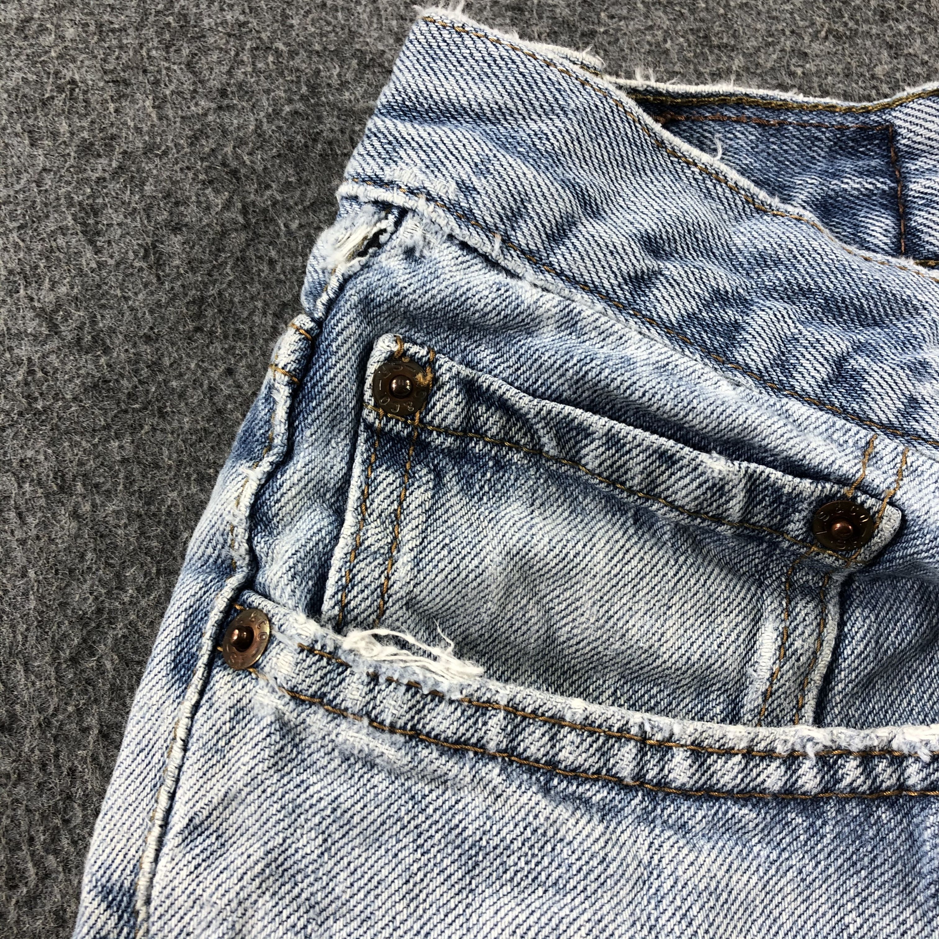 Levi's Vintage Blue Wash Levis 550 Jeans-J2595 Size US 31 - 9 Thumbnail