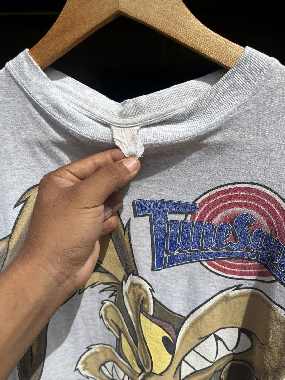 Vintage Thrashed Wile E Looney Tunes 90s’ boxyfit Size US XL / EU 56 / 4 - 3 Thumbnail