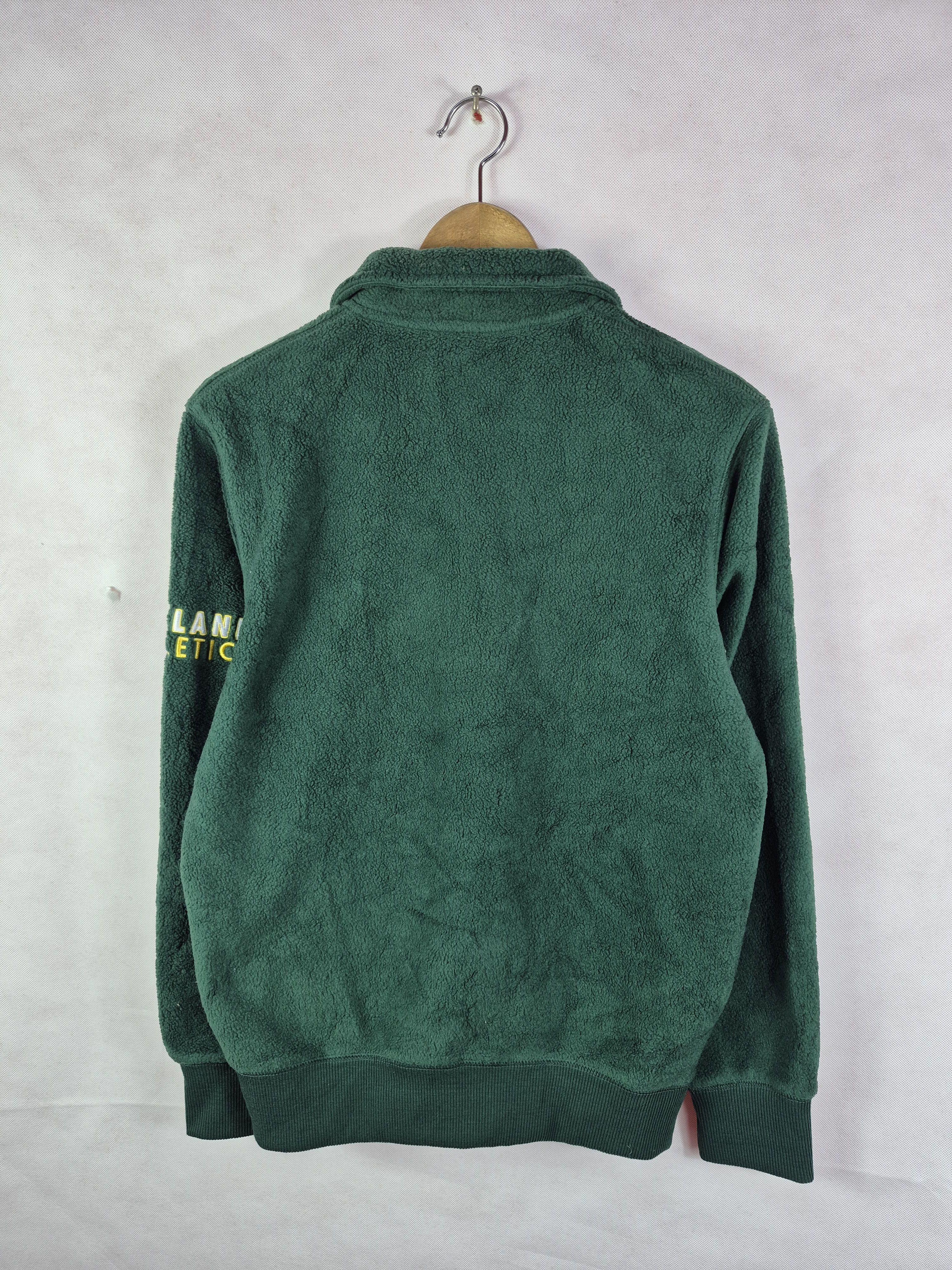 MLB 🔥 Uniqlo MLB Oakland Athletic Half Zipper Sweater Size US M / EU 48-50 / 2 - 5 Thumbnail