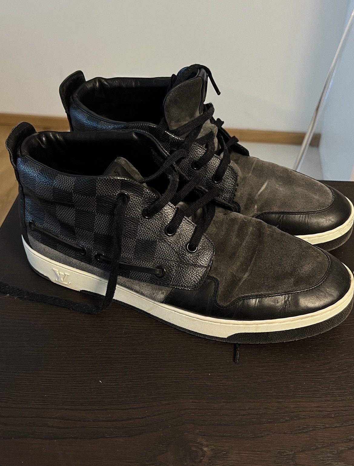 Louis Vuitton Louis Vuitton Propeller Sneakers Size US 9 / EU 42 - 9 Thumbnail