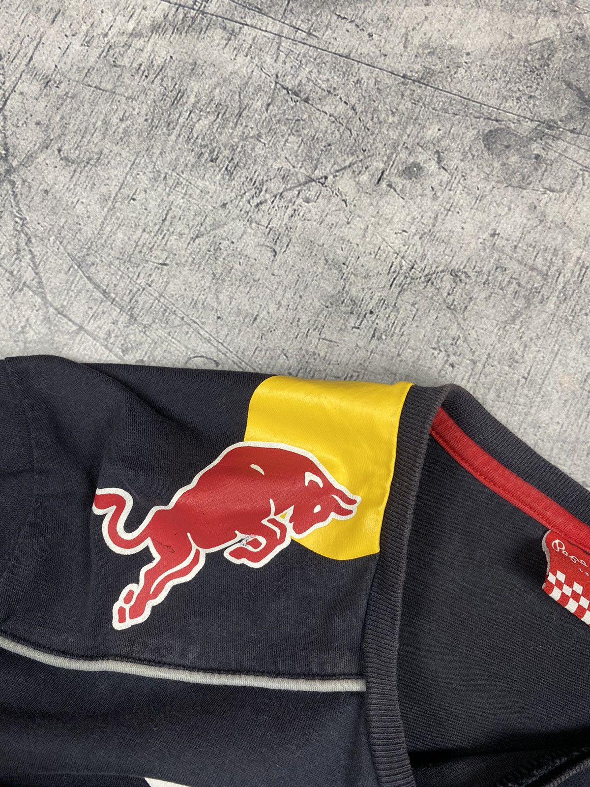 Pepe Jeans × Red Bull Pepe Jeans Red Bull Racing Infinity Pirelli Tee T Shirt Size US XL / EU 56 / 4 - 13 Thumbnail