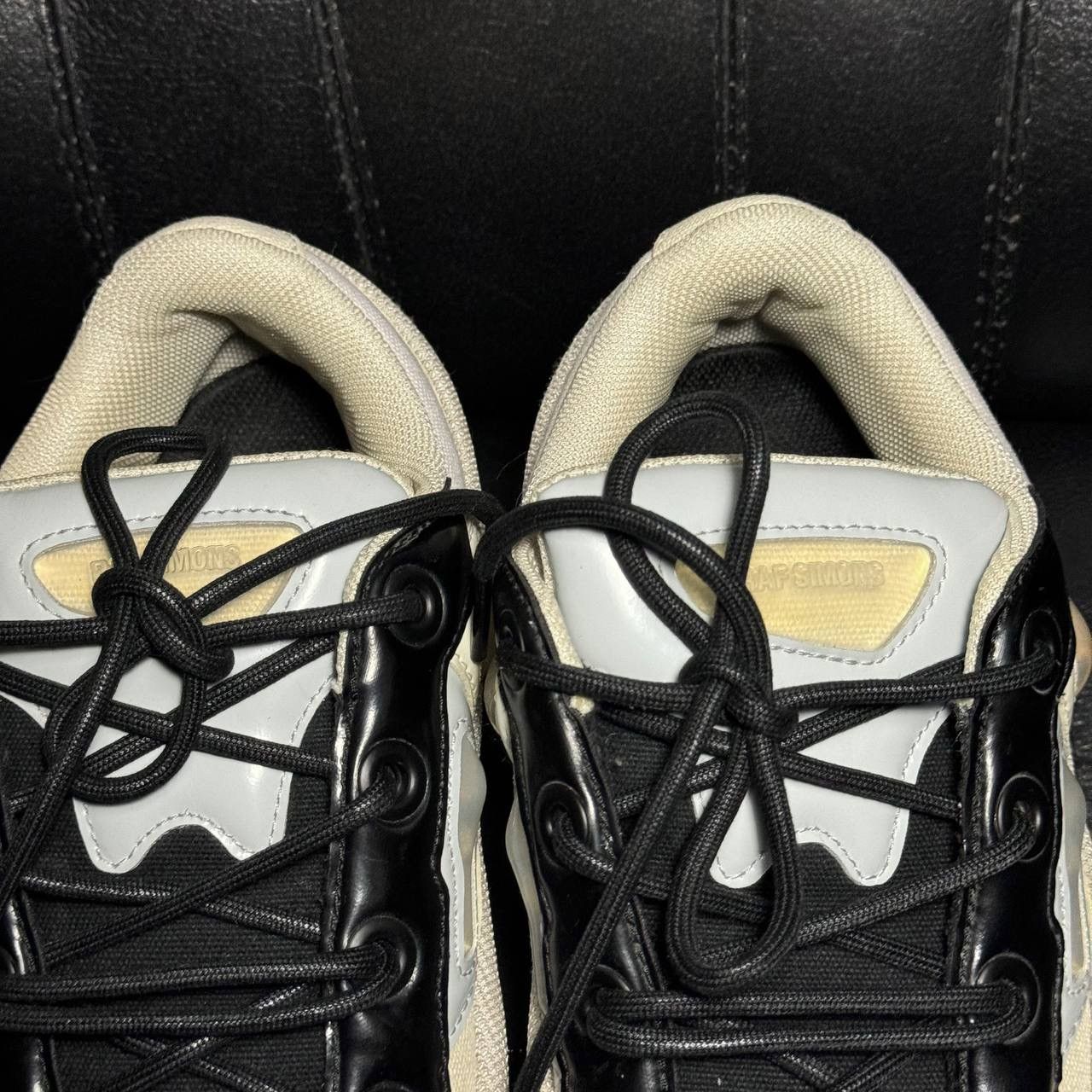 Adidas × Raf Simons 8,5us Adidas Raf Simons Ozweego Cream White Size US 8.5 / EU 41-42 - 5 Thumbnail
