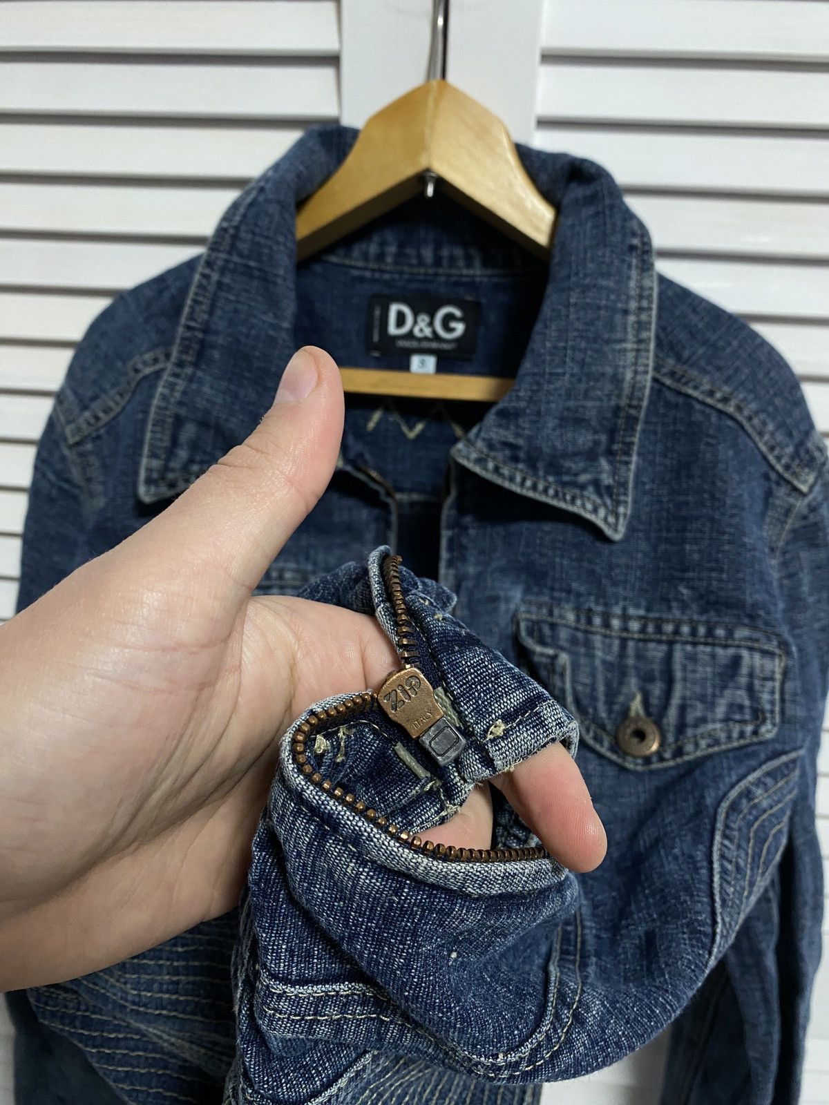 Dolce & Gabbana × Vintage 🪼Vintage 2000s Denim Jeans Trucker Jacket Dolce Gabbana D&G Size S / US 4 / IT 40 - 12 Thumbnail