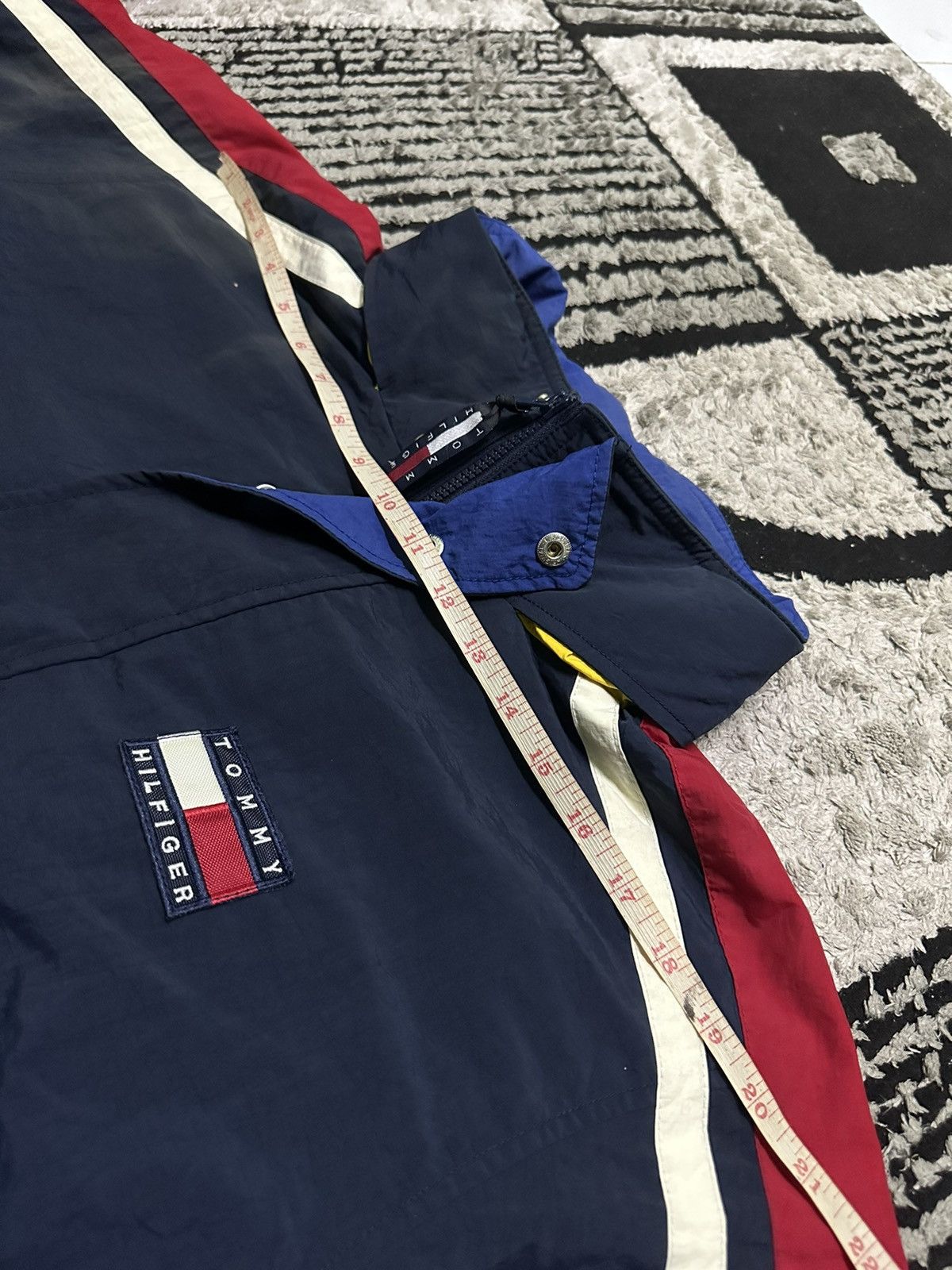 Tommy Hilfiger Tommy hilfiger outdoor jacket size L Size US L / EU 52-54 / 3 - 15 Thumbnail