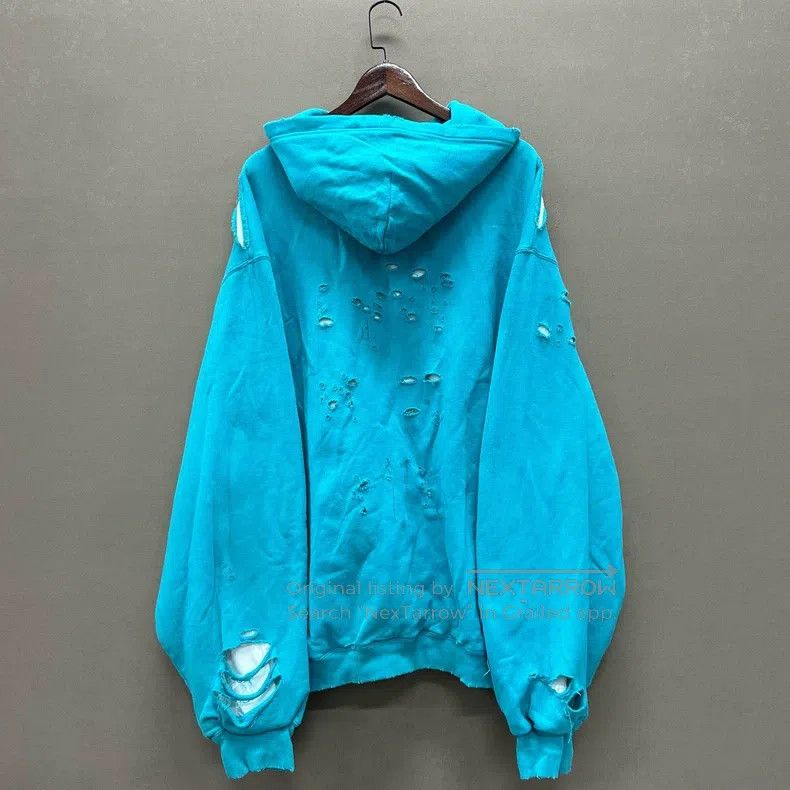 Balenciaga Balenciaga Lake Blue Hole Hooded Sweatshirt Size US S / EU 44-46 / 1 - 2 Thumbnail