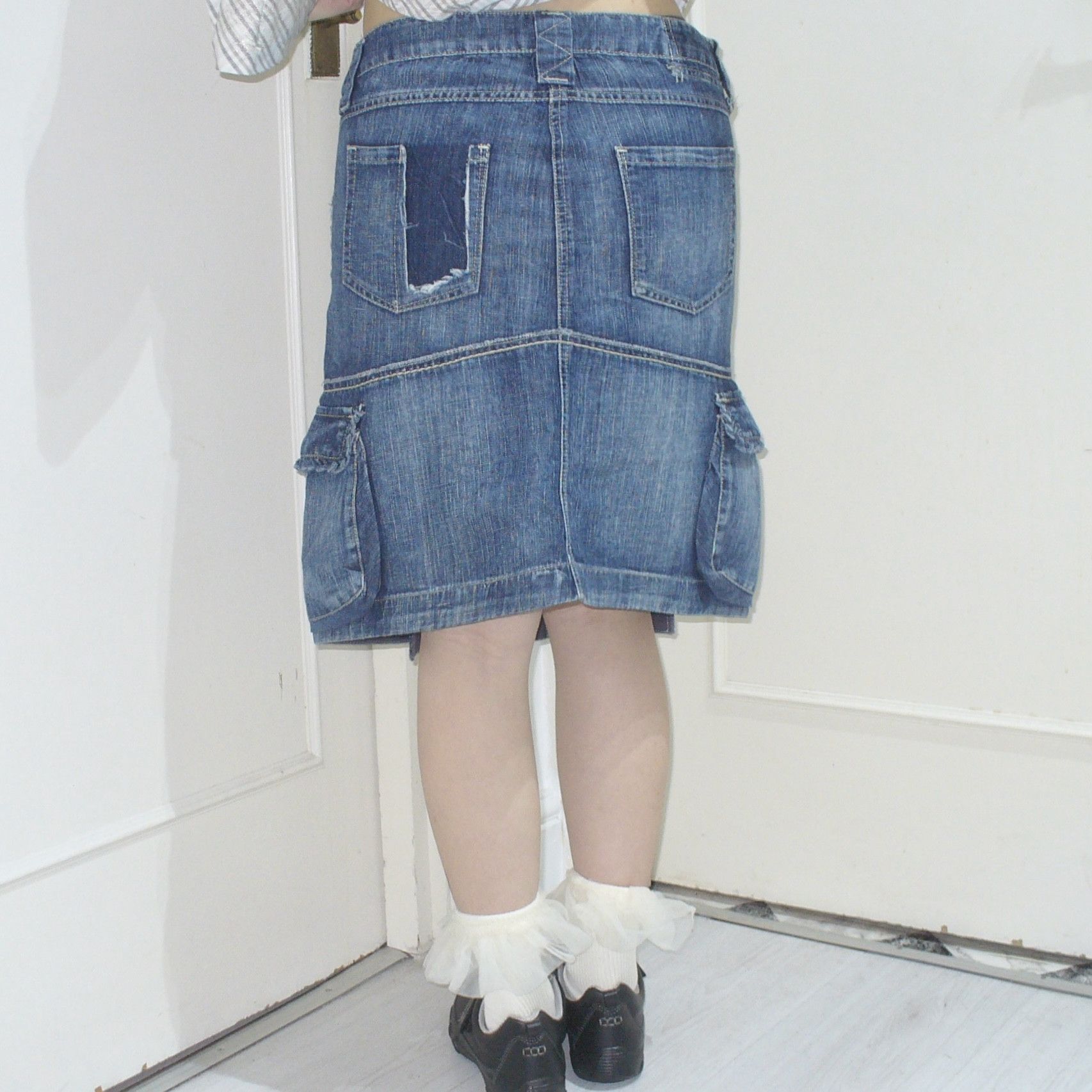 Marithe + Francois Girbaud Marithe Francois Girbaud functional denim skirt Size 27" / US 4 / IT 40 - 2 Thumbnail