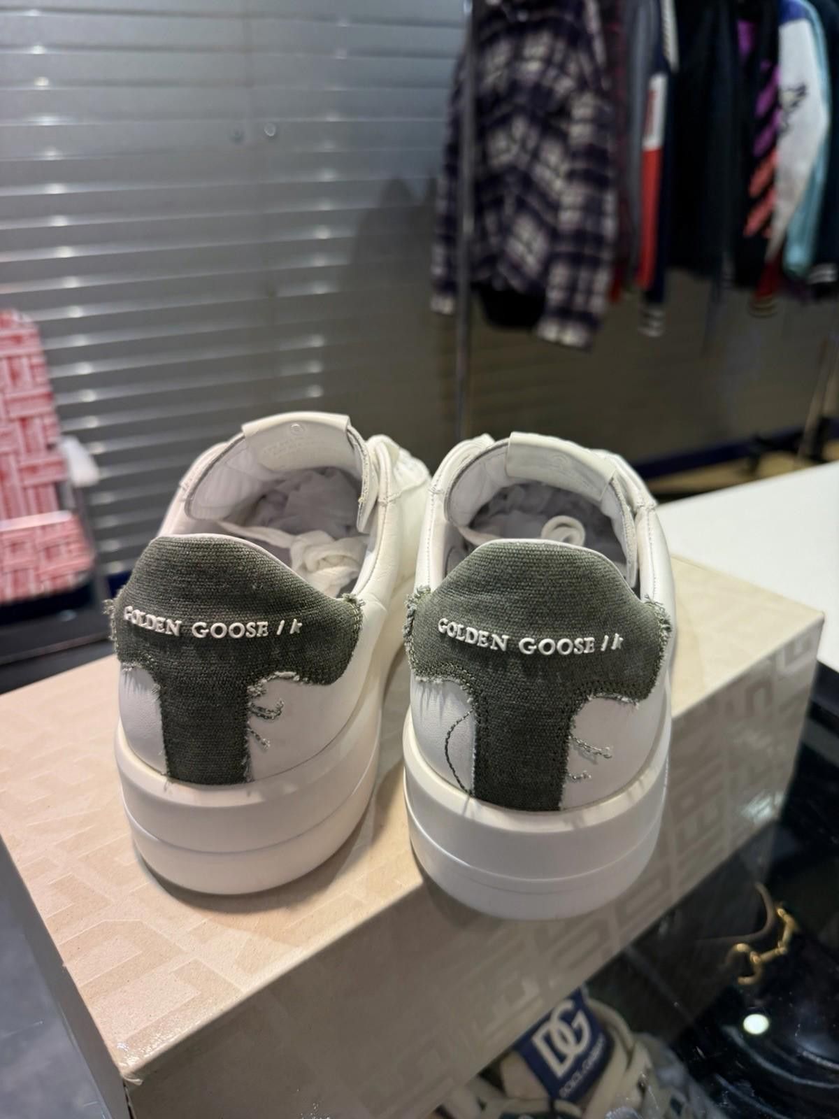 Golden Goose Golden Goose Sneakers Low Top White Green 42EU/9US Size US 9 / IT 39 - 10 Thumbnail