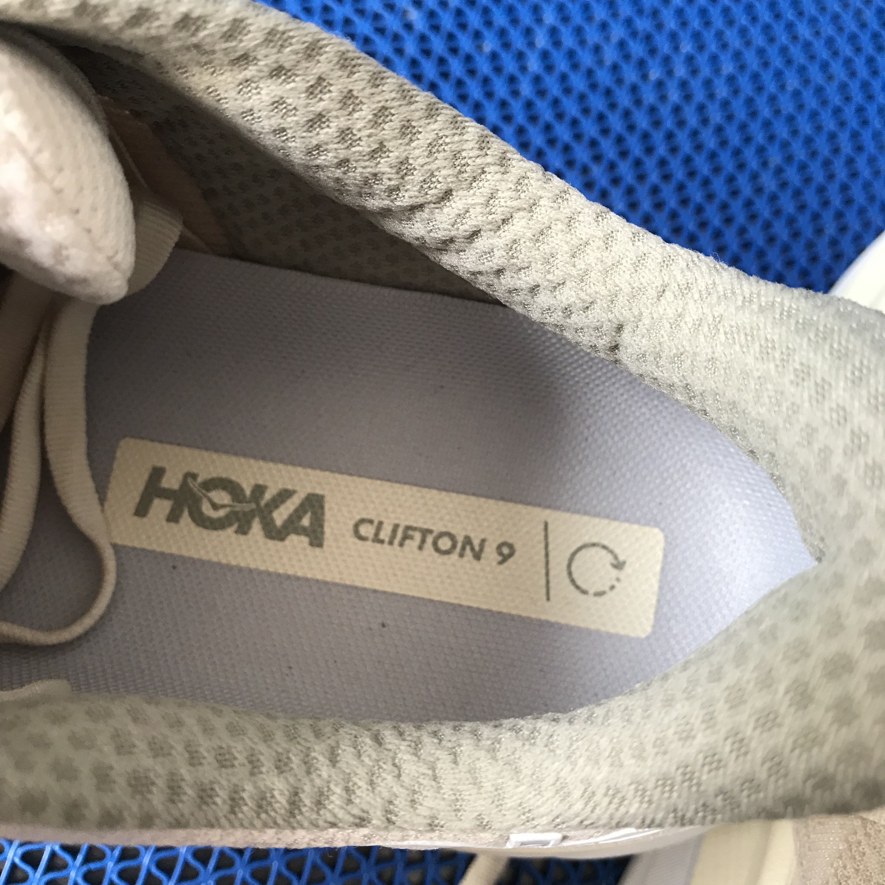 Hoka Hoka Clifton 9/H run running Tennis padel jogging shoes Size US 12 / EU 45 - 9 Thumbnail