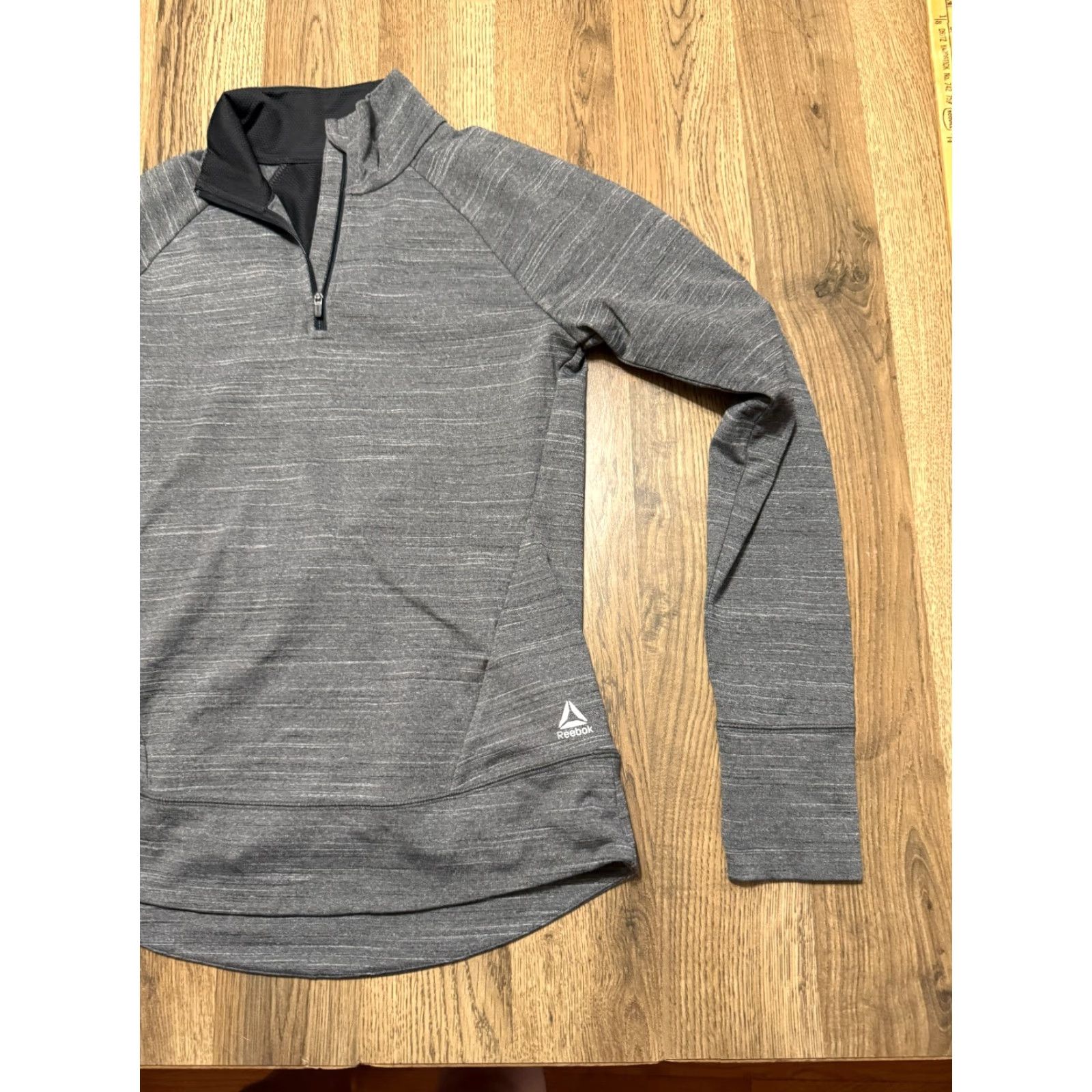Reebok Reebok Shirt, Women's Medium, Gray, Long Sleeve, V-neck, Pullover, Athletic, CrossFit, Regular, Size Type: Regular, Women's, Reebok CrossFit, T-Shirt Size M / US 6-8 / IT 42-44 - 2 Thumbnail