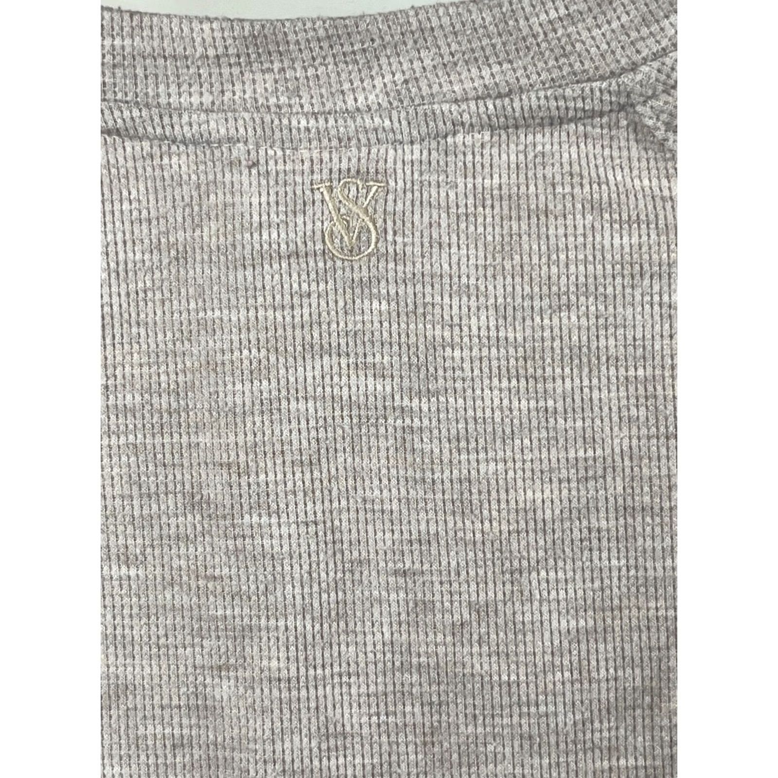Victoria's Secret Victoria's Secret Top Womens XS Henley Long Sleeve Beige Waffle Knit Pullover Shirt Size XS / US 0-2 / IT 36-38 - 7 Thumbnail