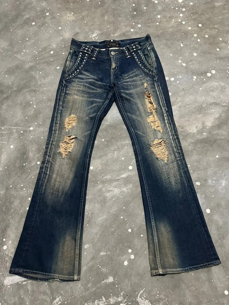 Vanquish Rare!!! Vanquish Japan studded Distressed FLared Mud Denim Size US 29 - 1 Thumbnail
