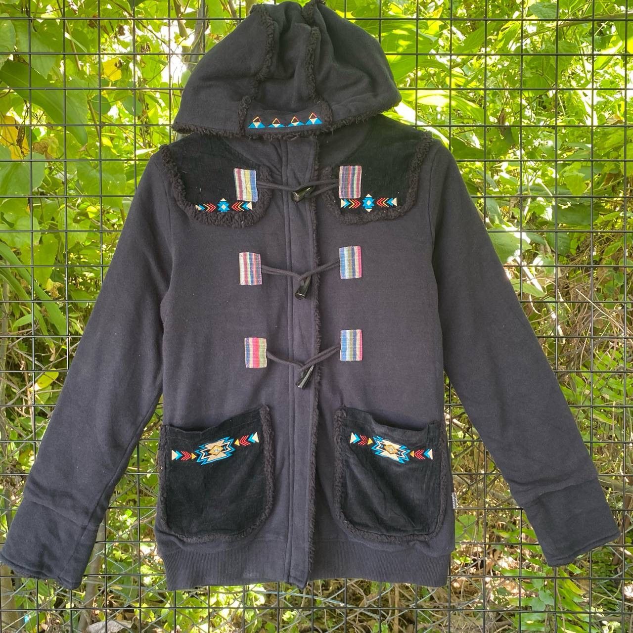 Aztech Mountain × Billabong Vintage Billabong Navajo Hoodies Duffle Jacket Size M / US 6-8 / IT 42-44 - 2 Thumbnail