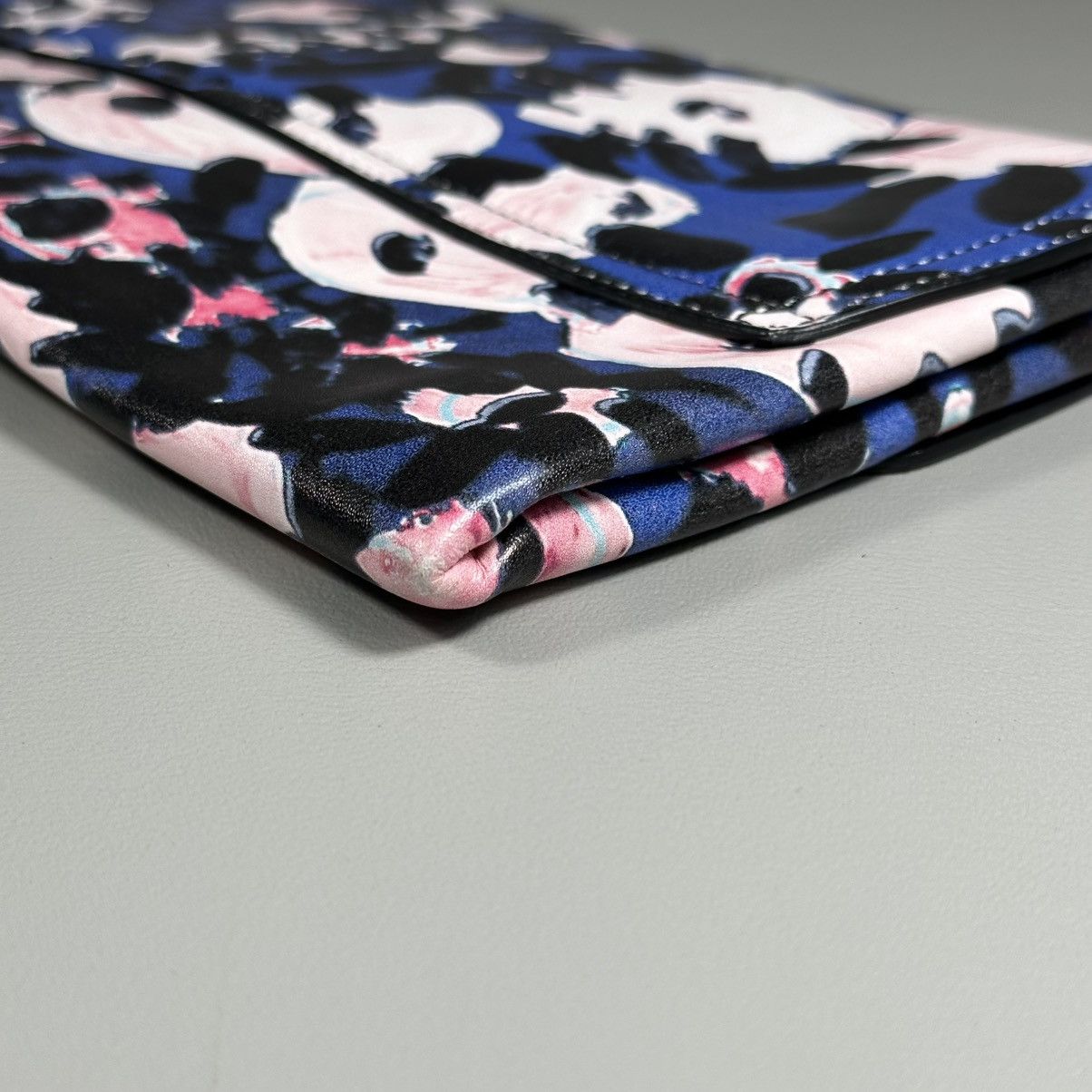 Marni MARNI Ecoleather Abstract Flower Blue Clutch Bag Size ONE SIZE - 7 Thumbnail