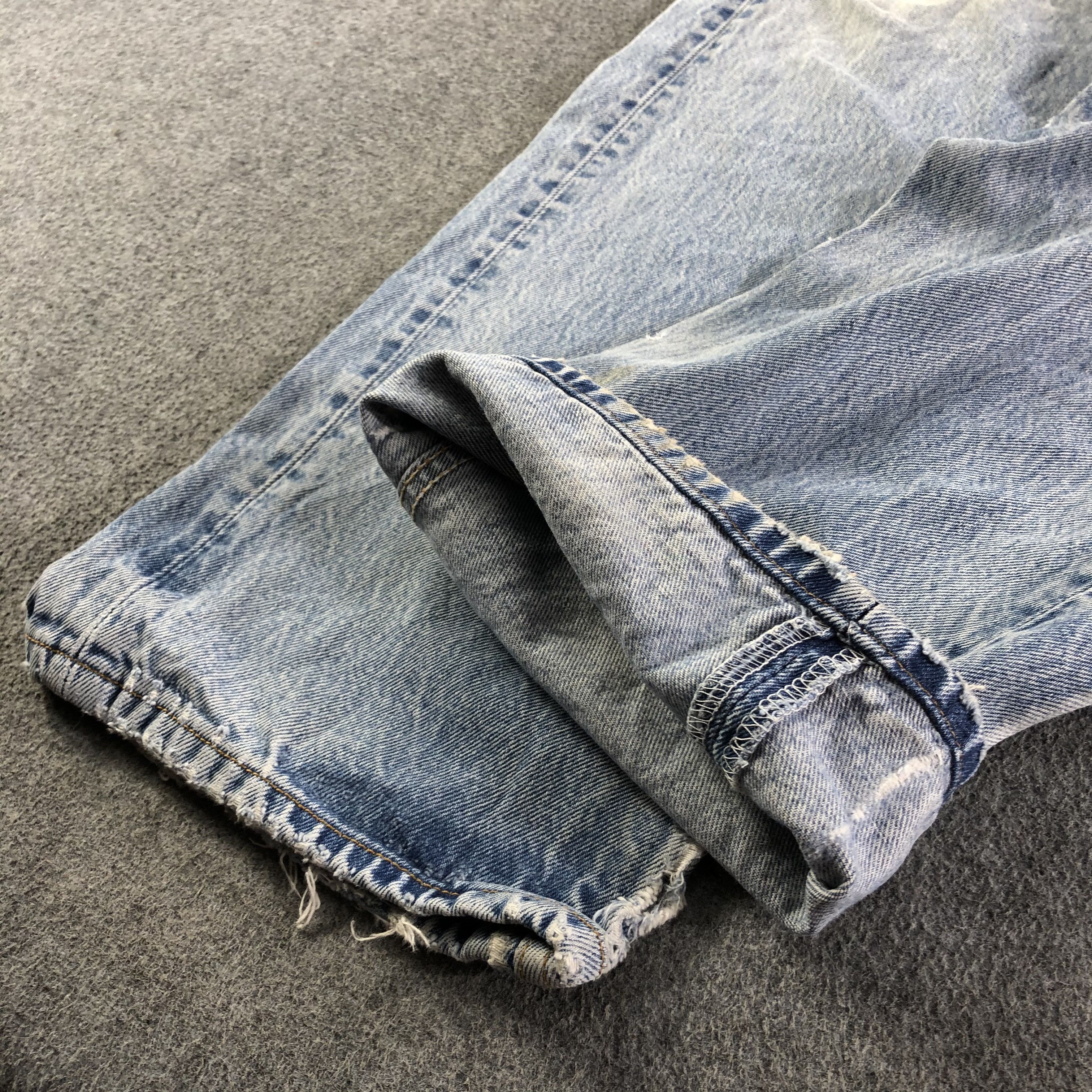 Levi's Vintage Blue Wash Levis 501 Jeans-J3700 Size US 43 - 7 Thumbnail