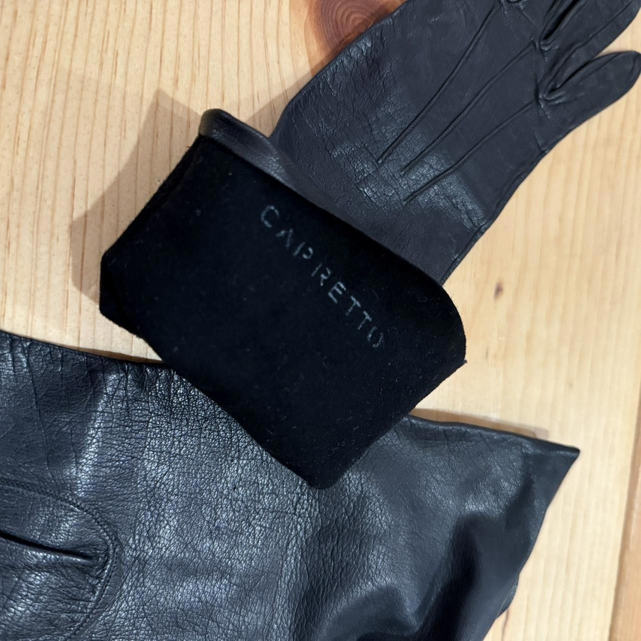 Designer Vintage Women's Black Leather Gloves Size ONE SIZE - 4 Thumbnail