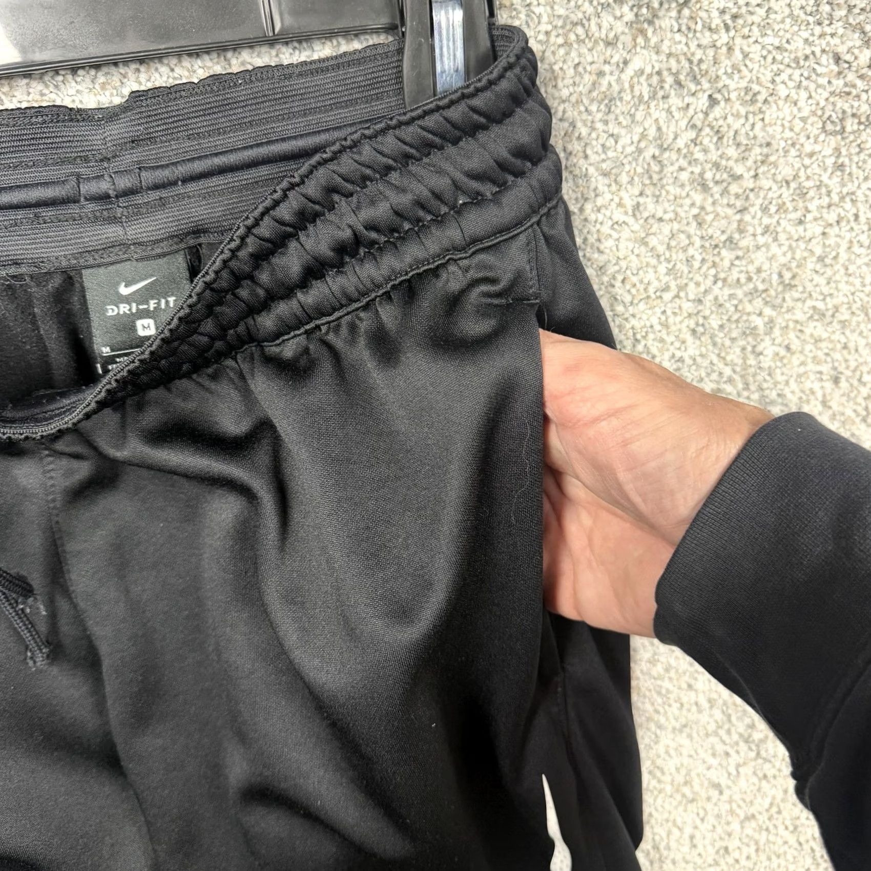 Nike Nike Dri-FIT Track Jogger Pants M 28x30 Black Men Regular Solid Athletic Streetwear Gorpcore Size US 31 - 7 Thumbnail
