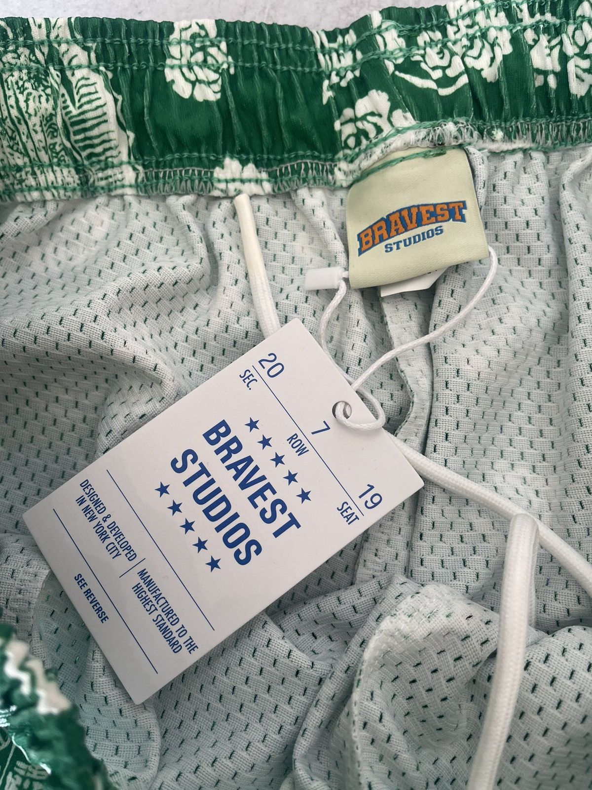Bravest Studios × Hypebeast 🙏🏻 Bravest Studios Green Mary Mesh Shorts XXL Size 2XL 🙏🏻 Size US 38 / EU 54 - 4 Thumbnail