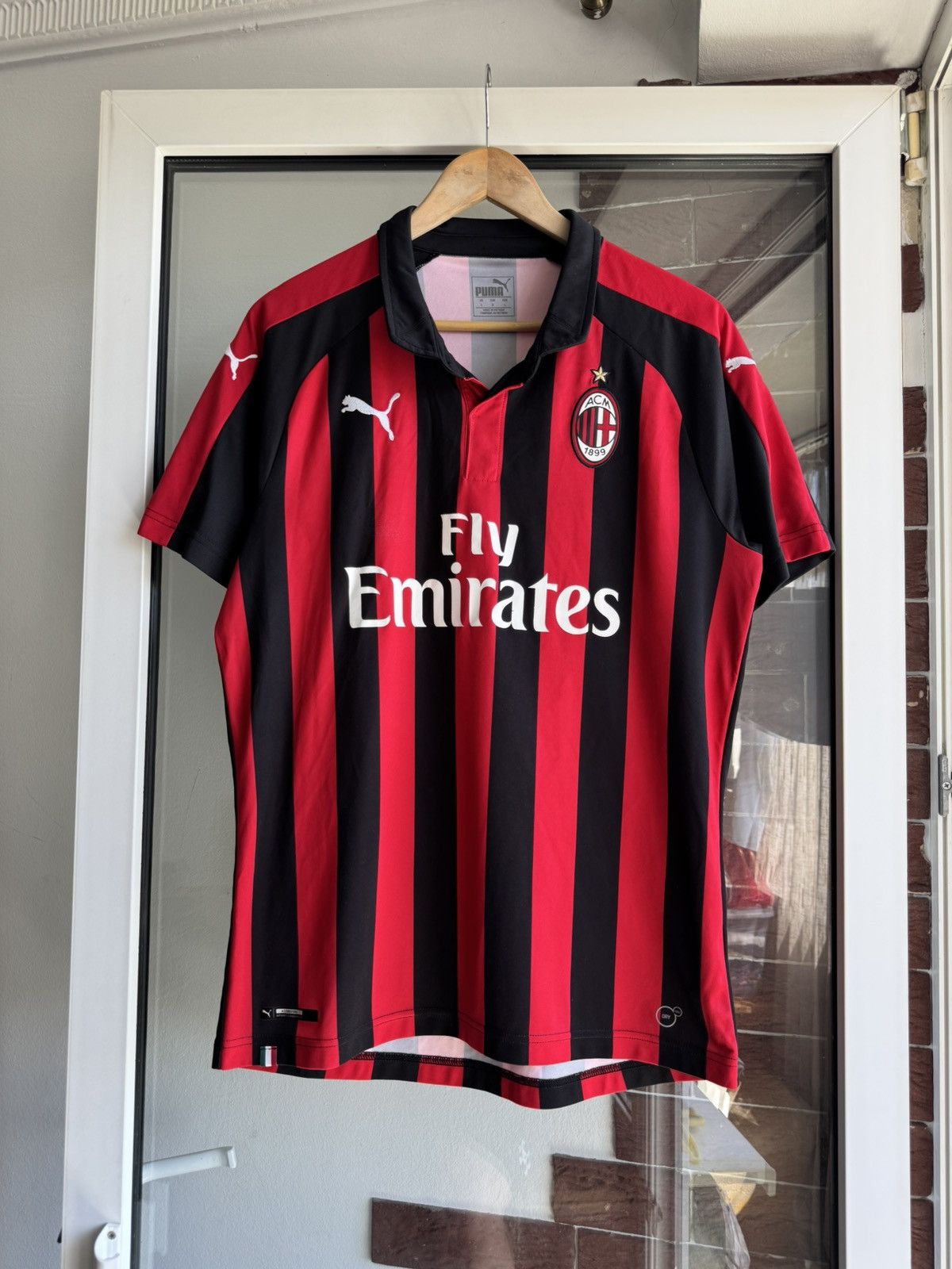 Puma Puma Ac Milan 2018/19 Home Jersey Size US M / EU 48-50 / 2 - 3 Thumbnail
