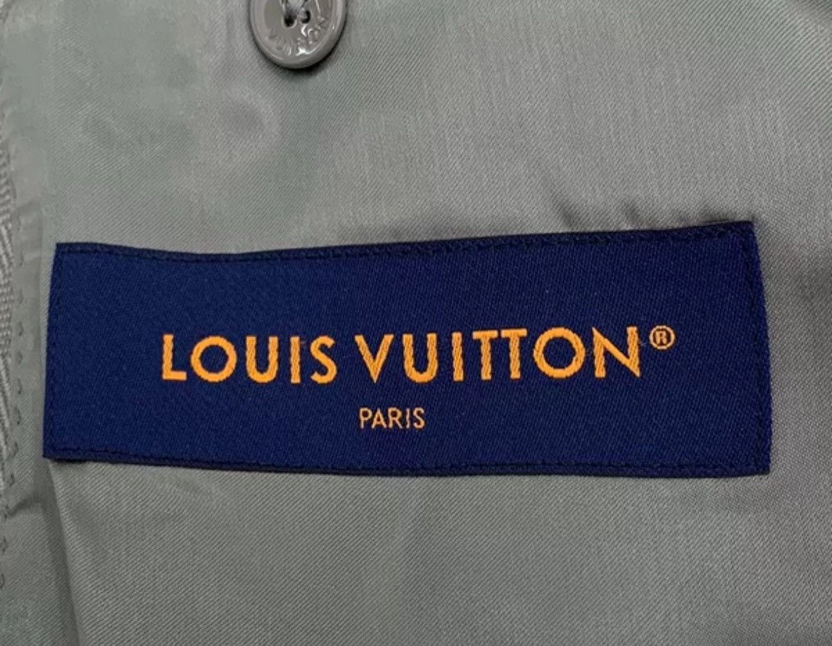 Louis Vuitton Louis Vuitton LV grey checkerboard long sleeved suit jacket Size US M / EU 48-50 / 2 - 5 Thumbnail